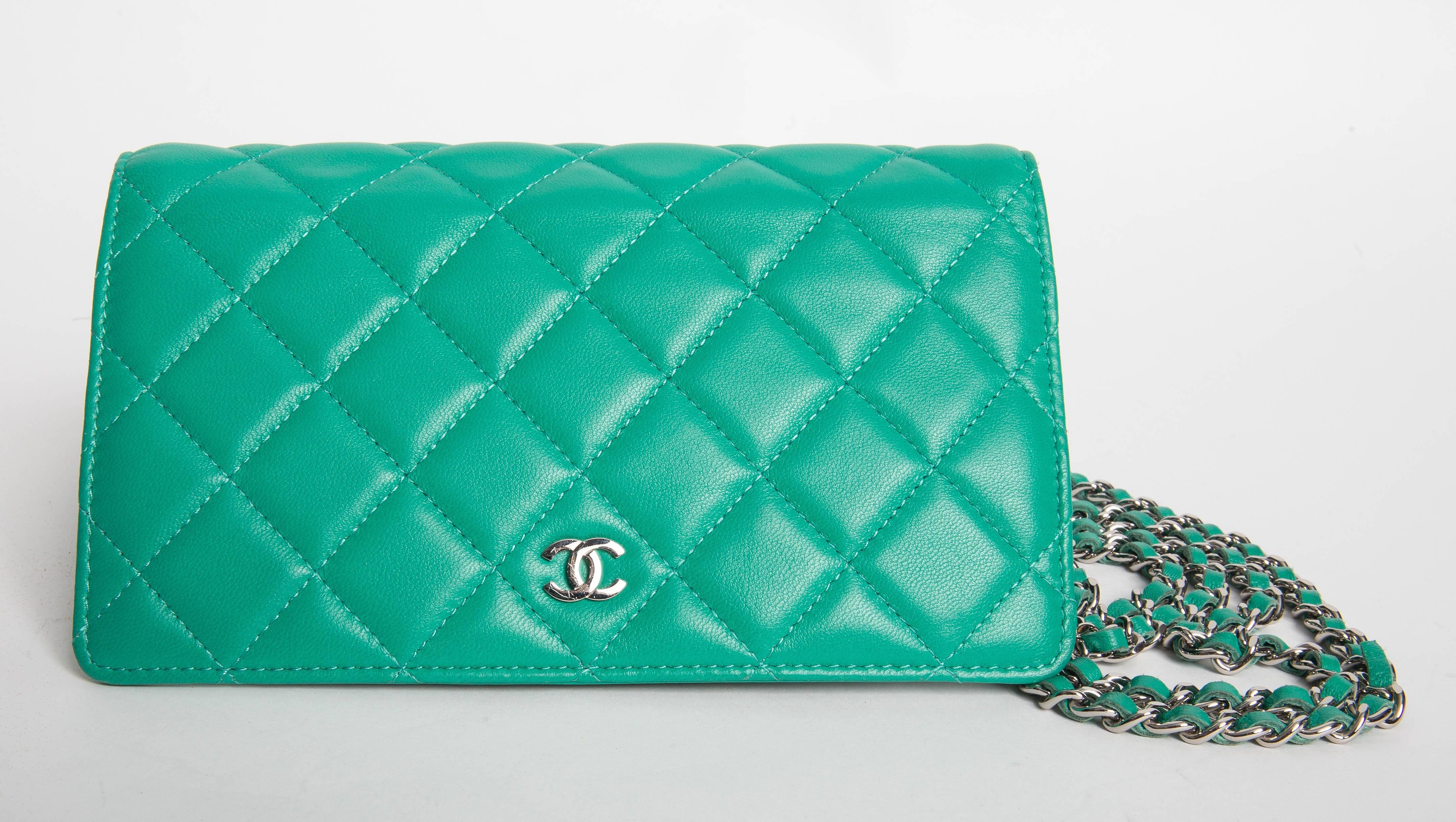Chanel Green Leather Wallet on a Chain with Silver Hardware 2