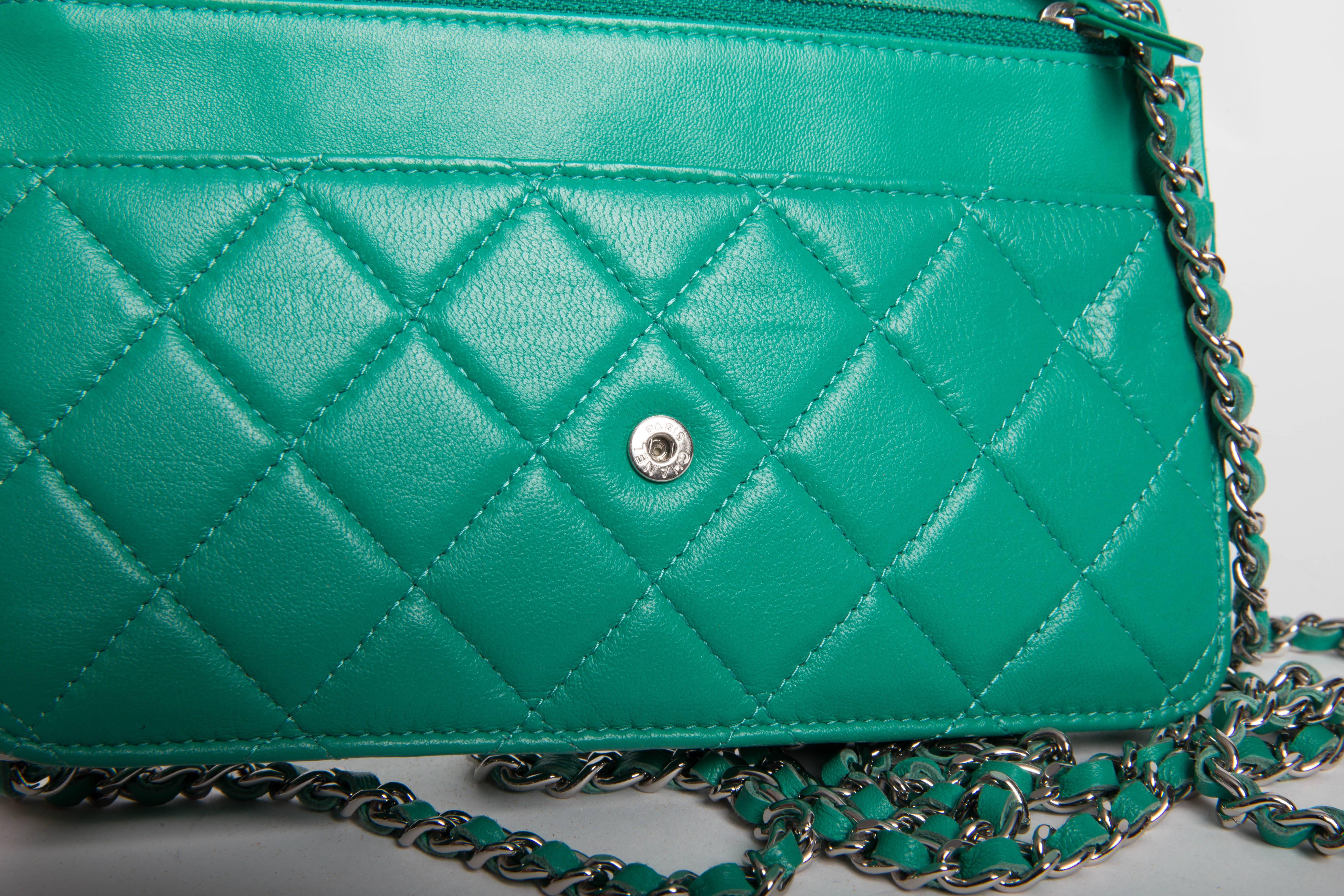 Chanel Green Leather Wallet on a Chain with Silver Hardware 4