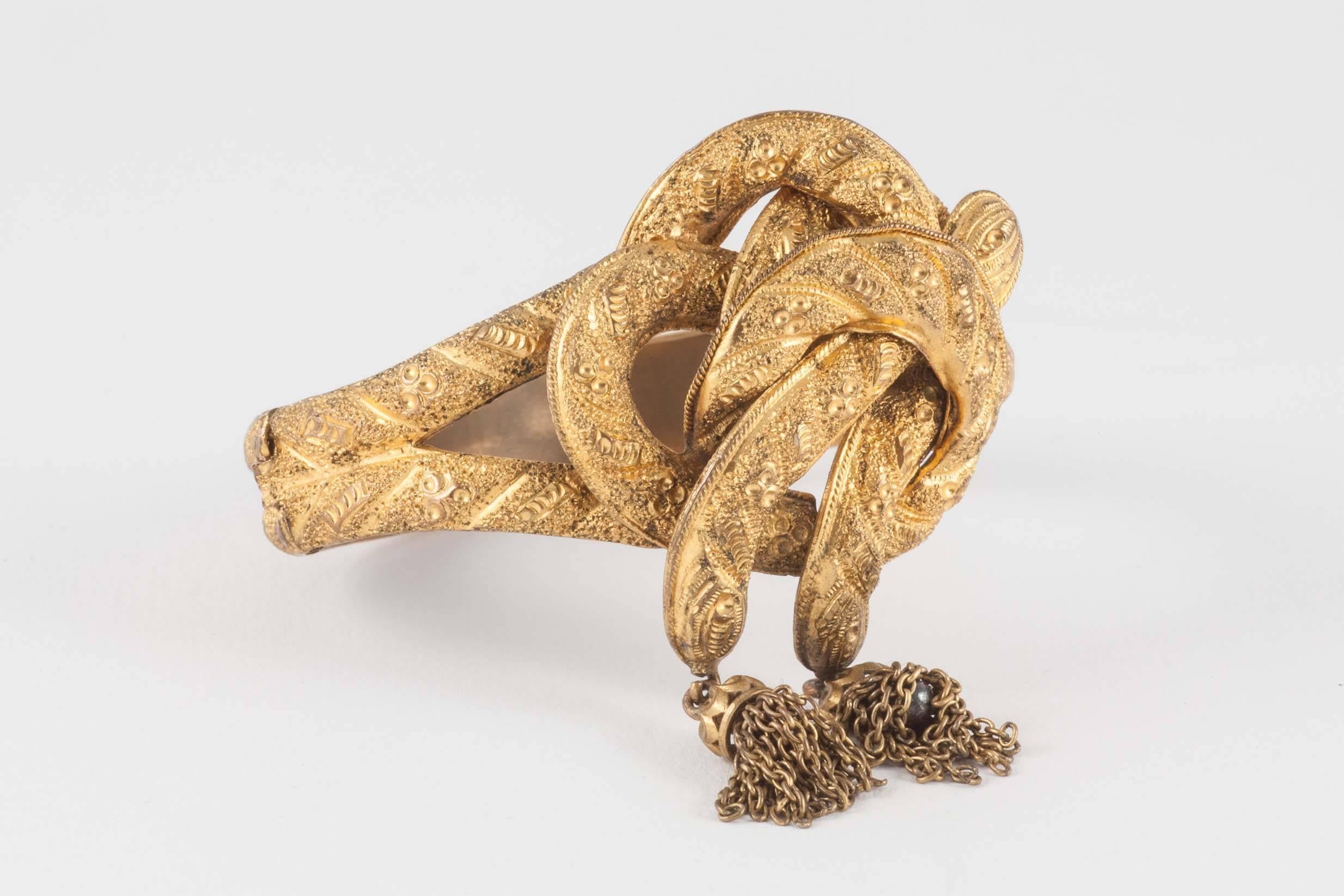 Early Victorian Pinchbeck knotted snake bracelet In Good Condition In Greyabbey, County Down