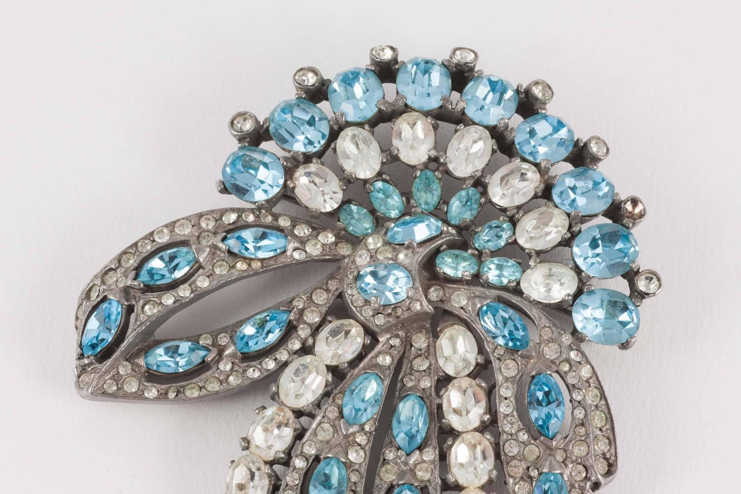 Eisenberg Original large paste 'bow' brooch, 1940s For Sale at 1stdibs