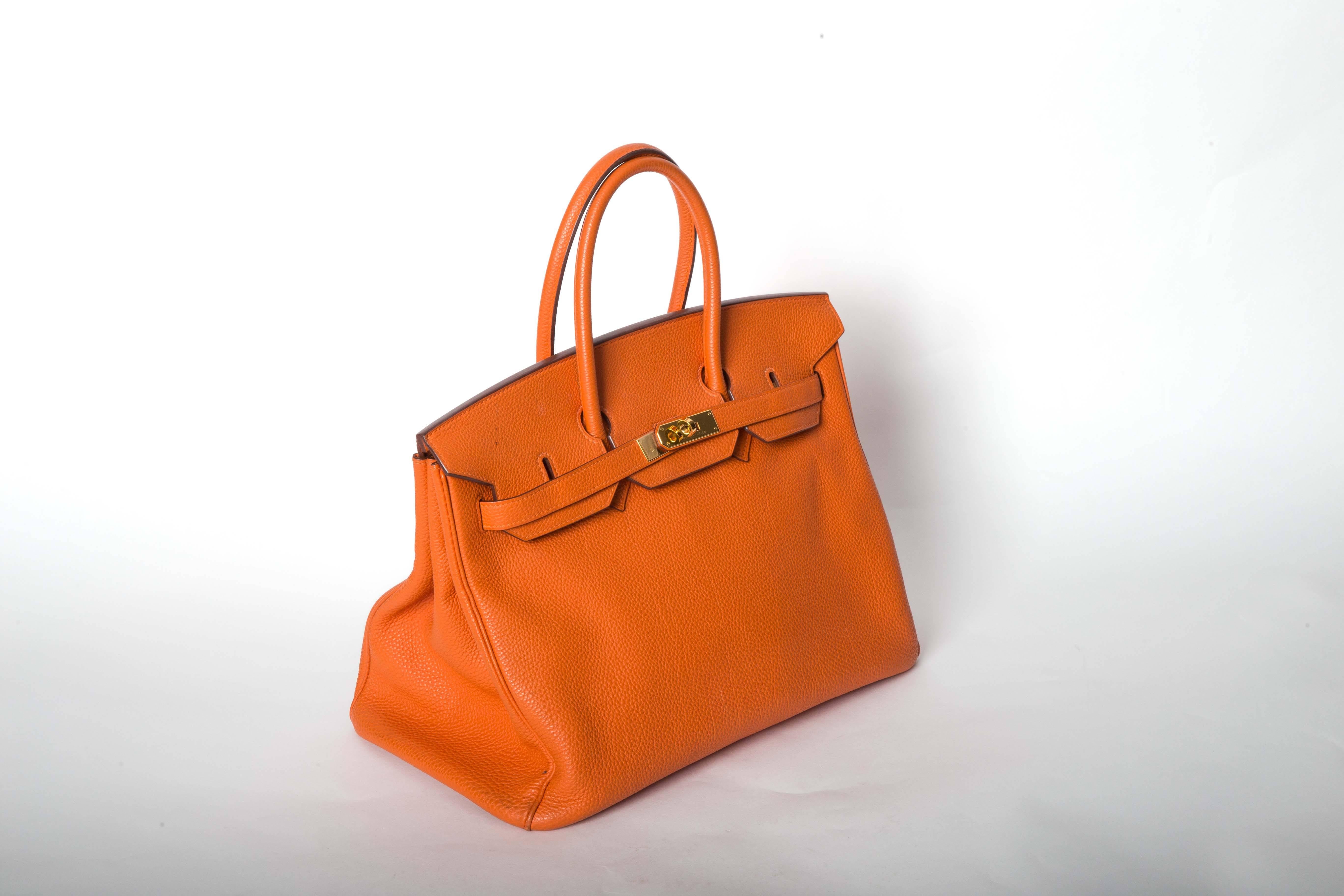 Hermes Orange Togo 35 cm Birkin with Gold Hardware In Excellent Condition In Westhampton Beach, NY