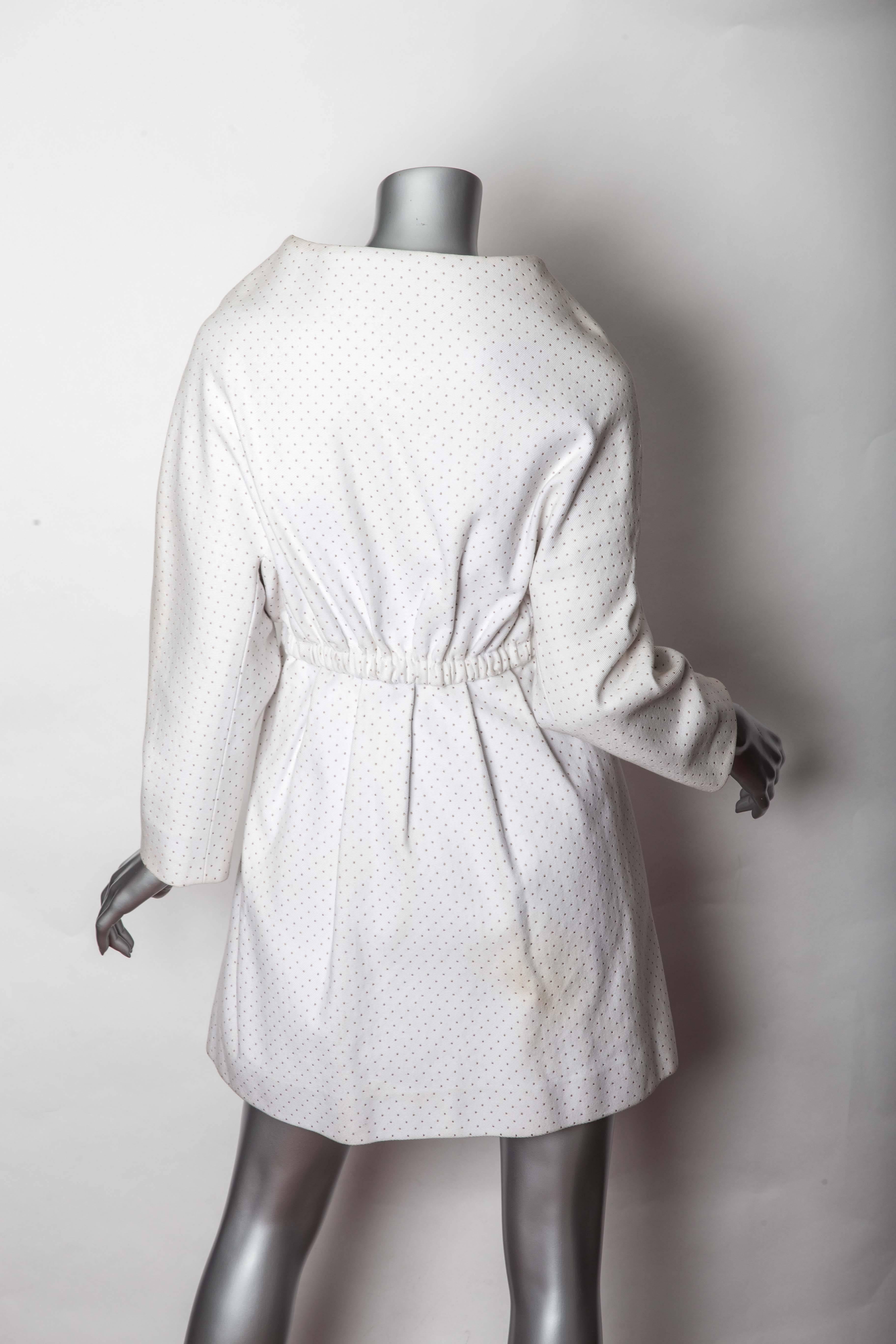 Gray Vintage Nina Ricci White Sculptural Coat - Small