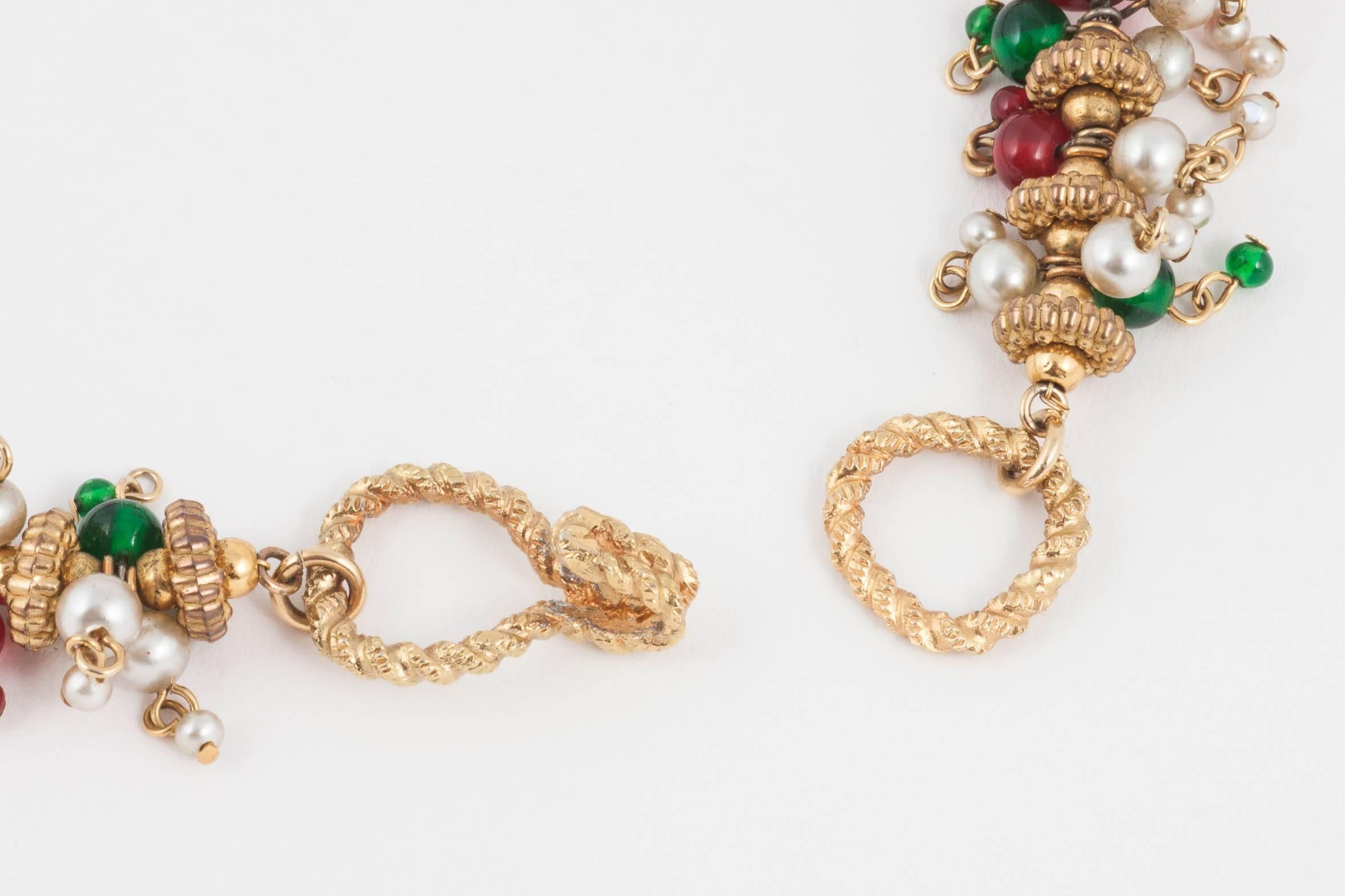 Un exquisito collar de estilo mogol hecho a mano, Maison Gripoix for Chanel, años sesenta. en venta 1