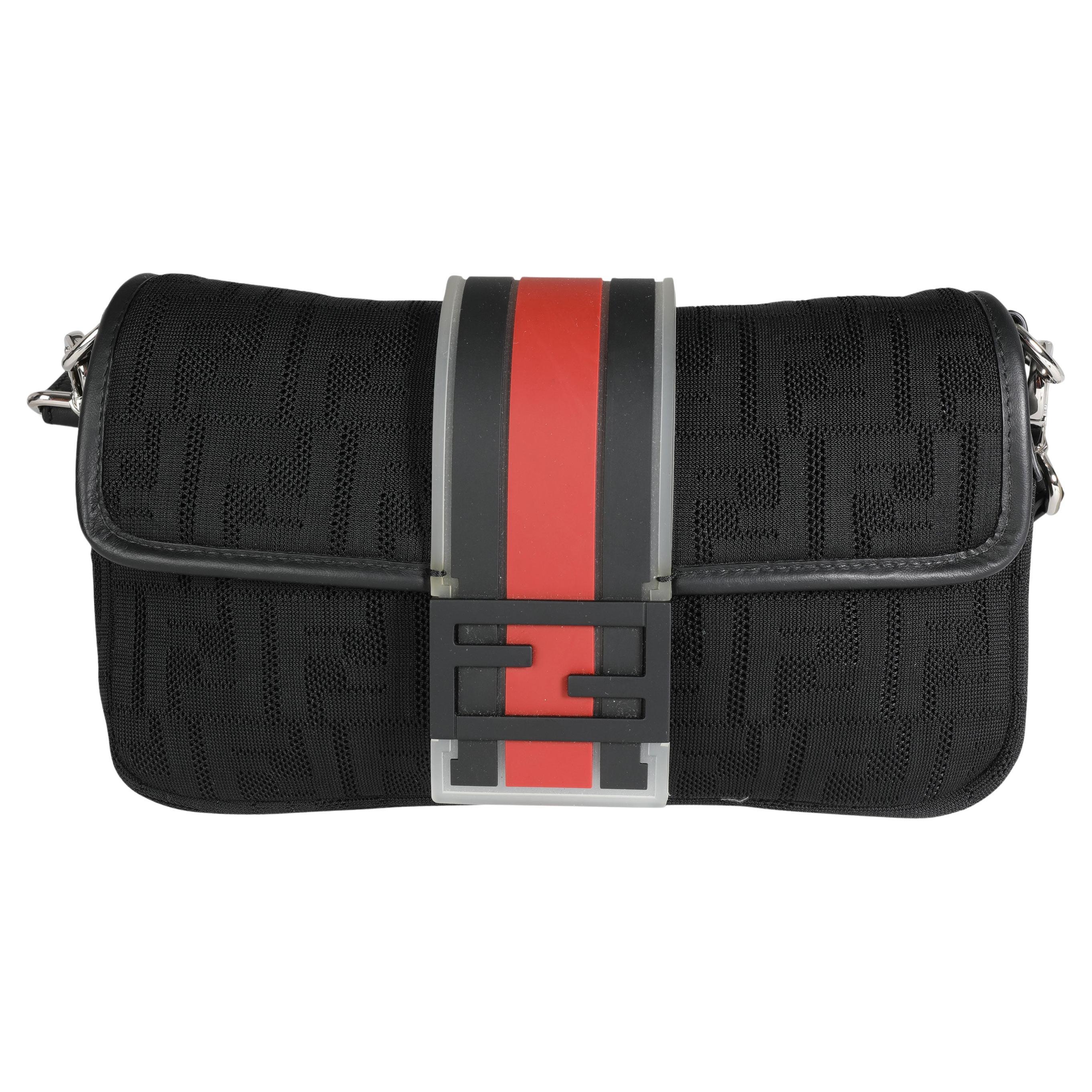 Borsa messenger Baguette in pelle e neoprene nero di Fendi