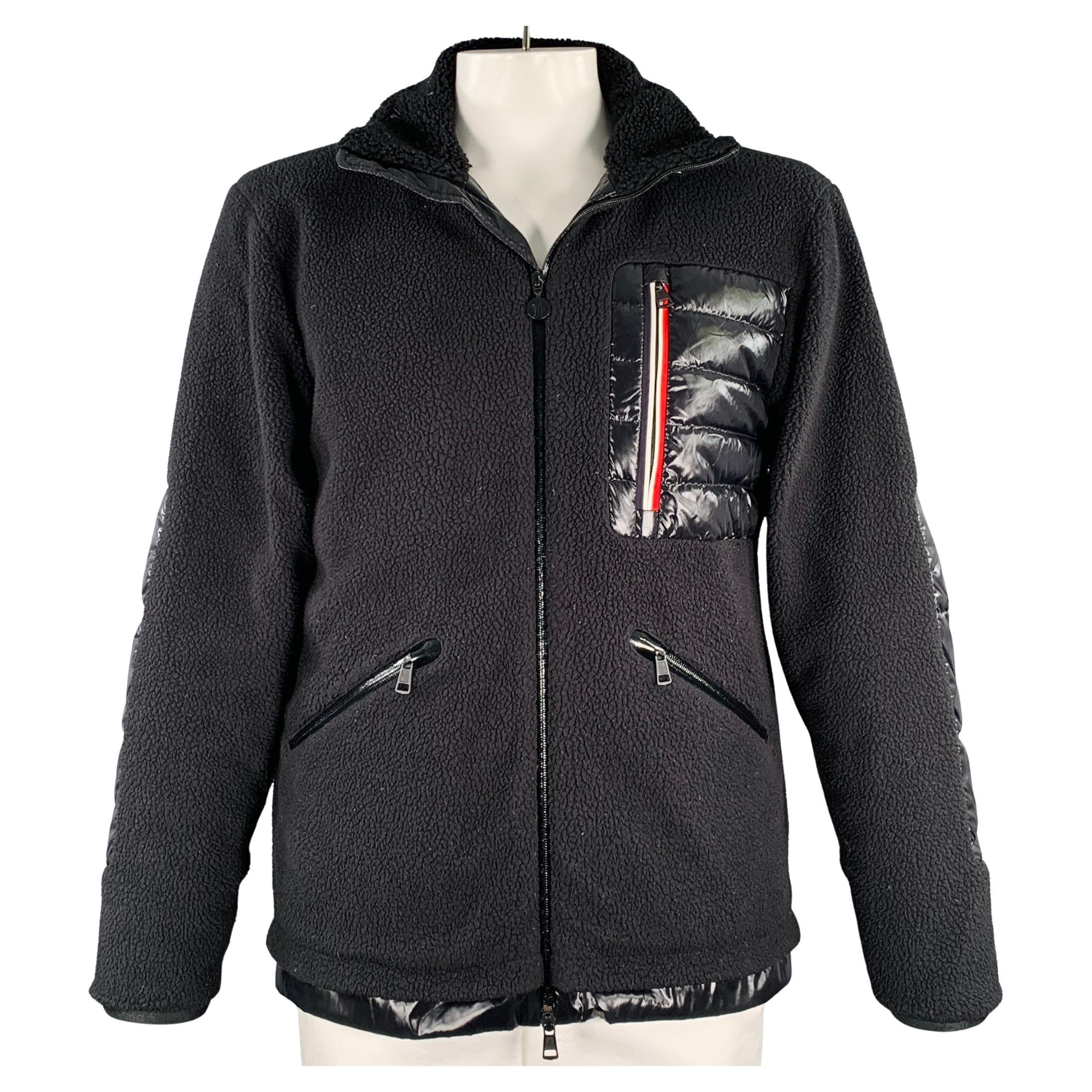 Moncler Taglia L Giacca con zip in misto tessuto nero con imbottitura in piuma d'oca