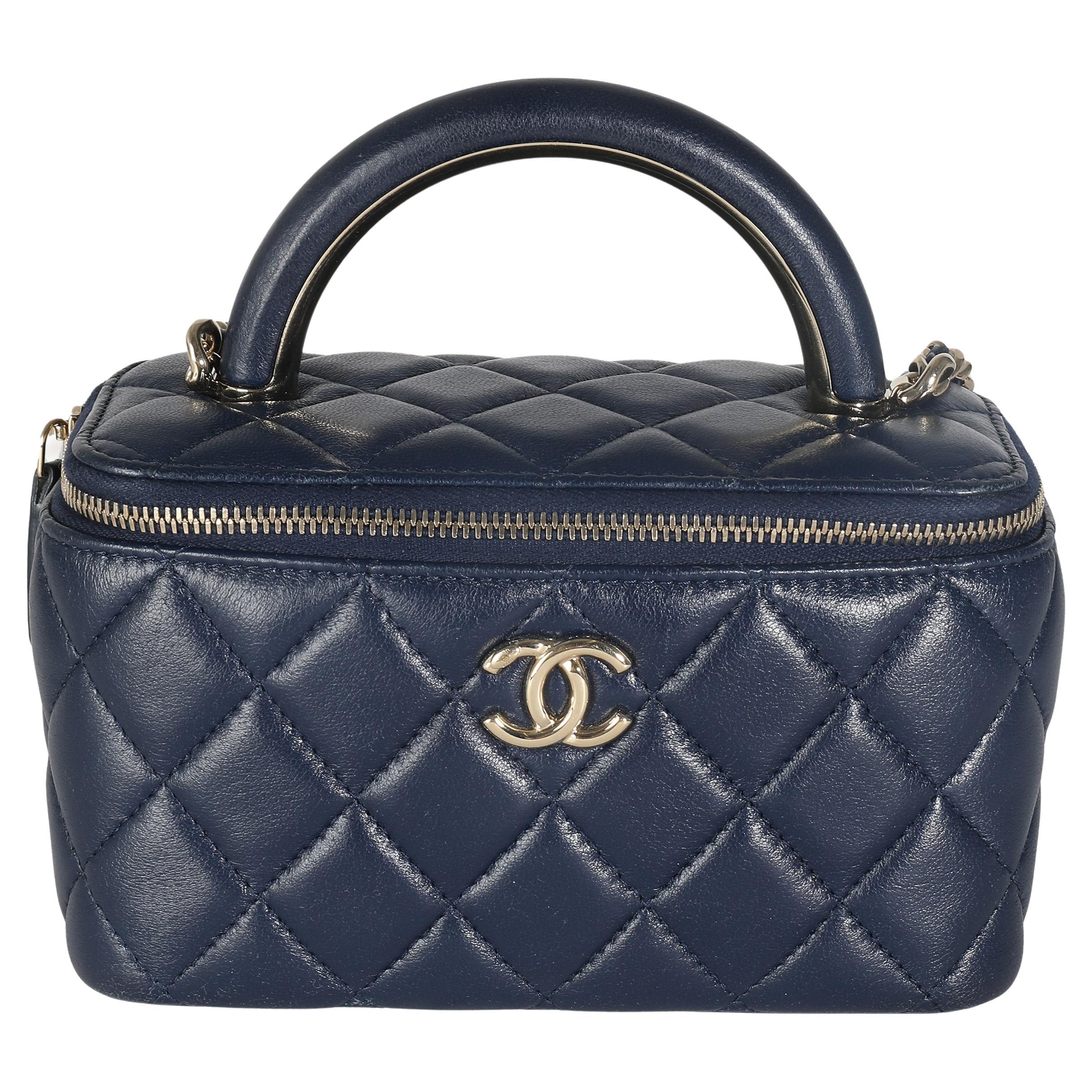 Vanity Case avec chaîne en cuir d'agneau matelassé Chanel Navy