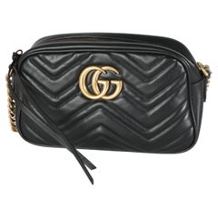 Gucci - Petit sac à bandoulière GG Marmont en cuir matelassé noir