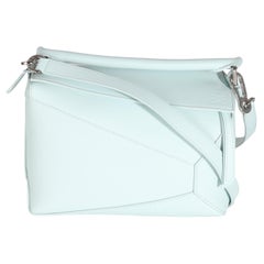 Loewe Bolso pequeño de piel de becerro azul claro granulada con borde de rompecabezas