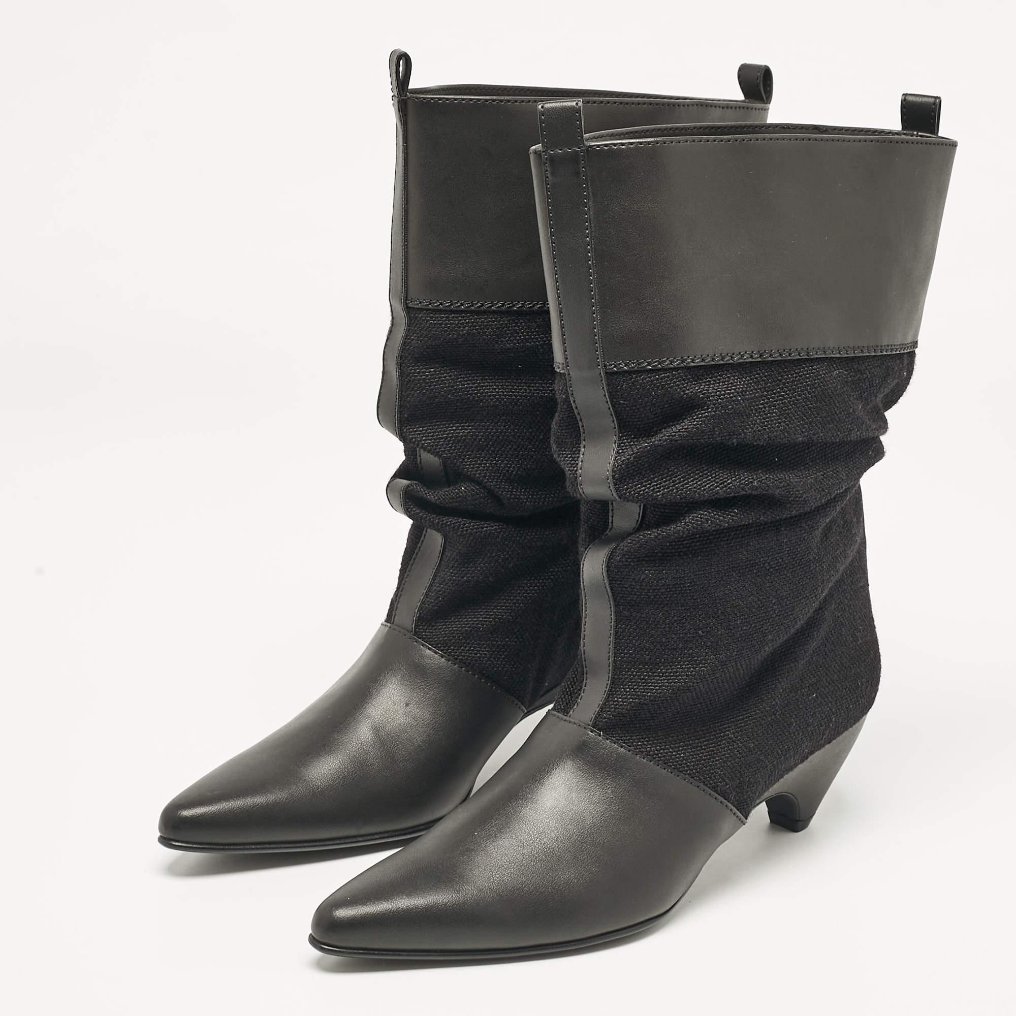 Meticulously designed into a smart silhouette  these boots are on point with style. They come with comfortable insoles and durable outsoles to last you forever. These boots are just amazing  and you definitely need to get them right away.