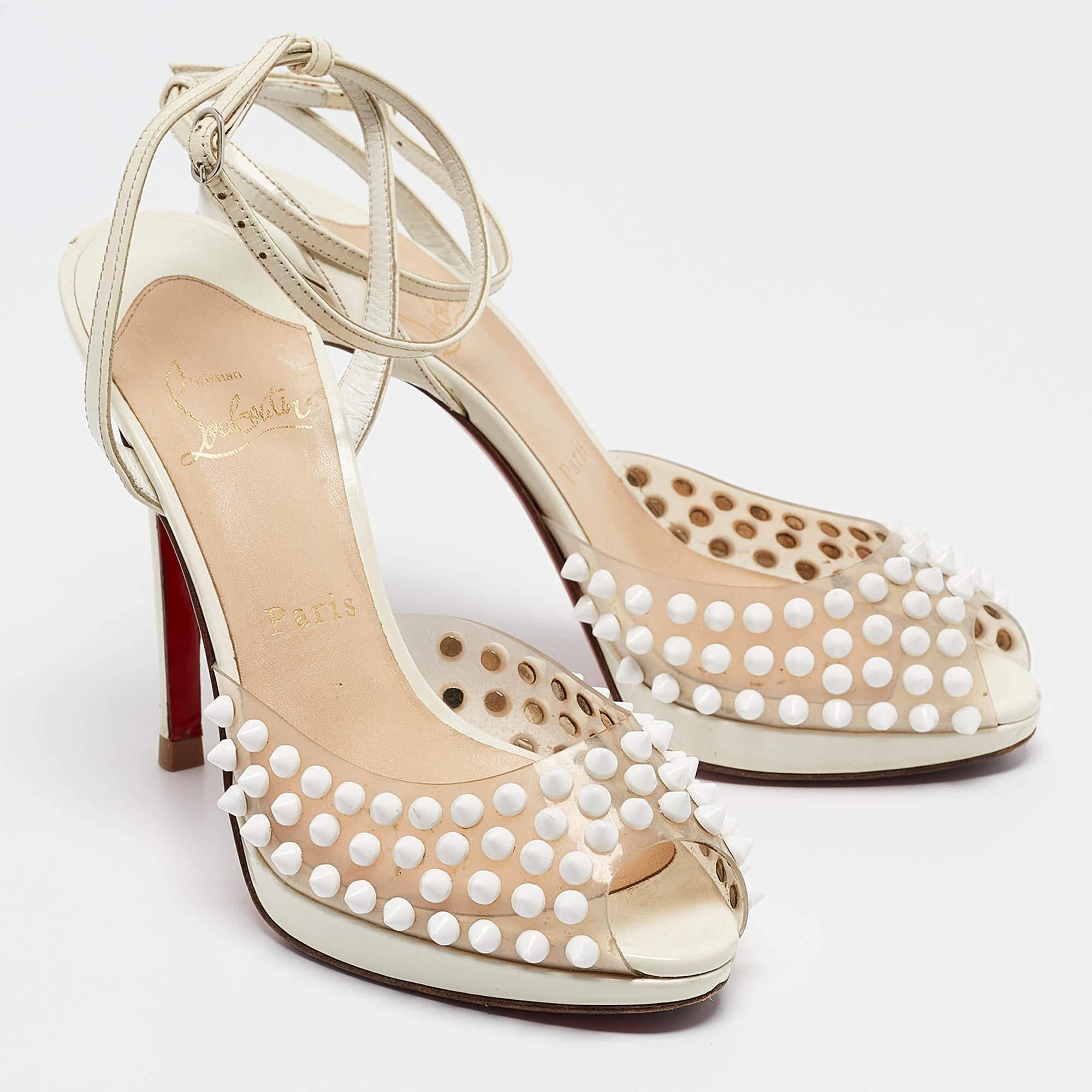 Christian Louboutin escarpins St Jeanette vernis transparent/crème et PVC taille 36 Bon état - En vente à Dubai, Al Qouz 2