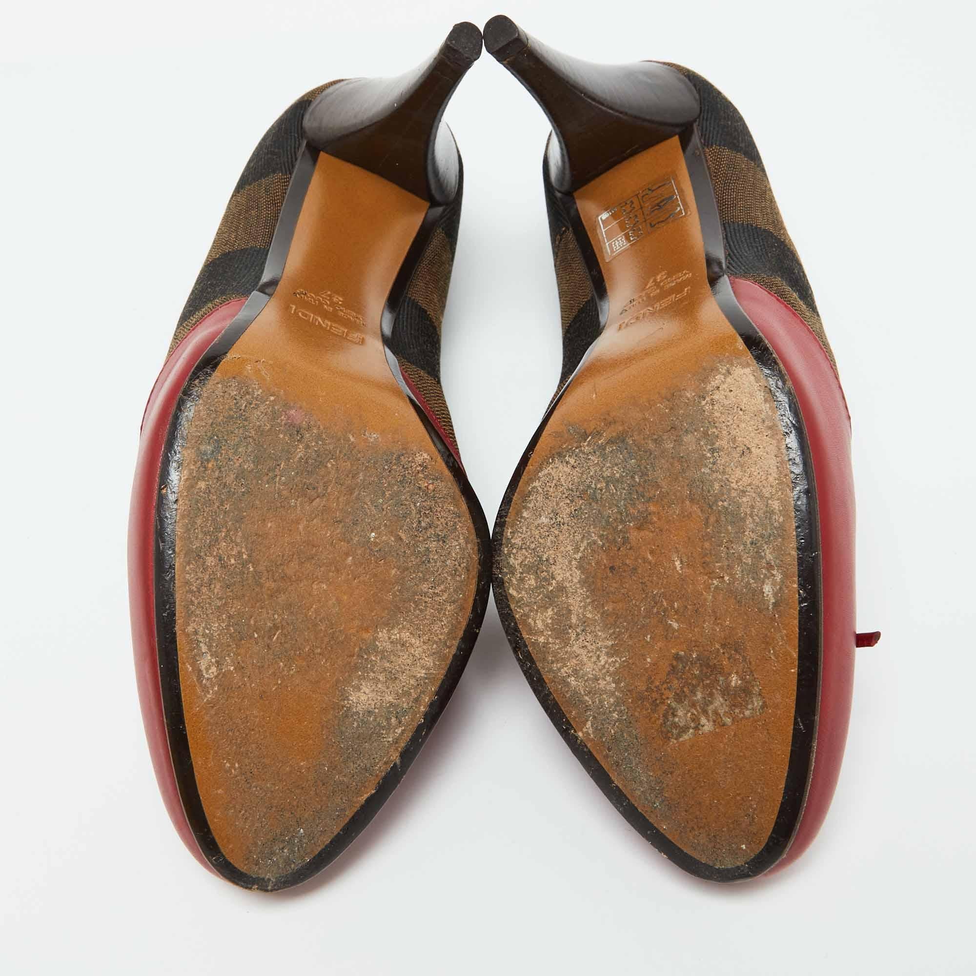 Fendi Red/Brown Leather and Pequin Canvas Bow Pumps Size 37 For Sale 1