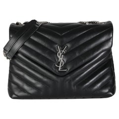 Saint Laurent Borsa a catena media Loulou in pelle di vitello nera