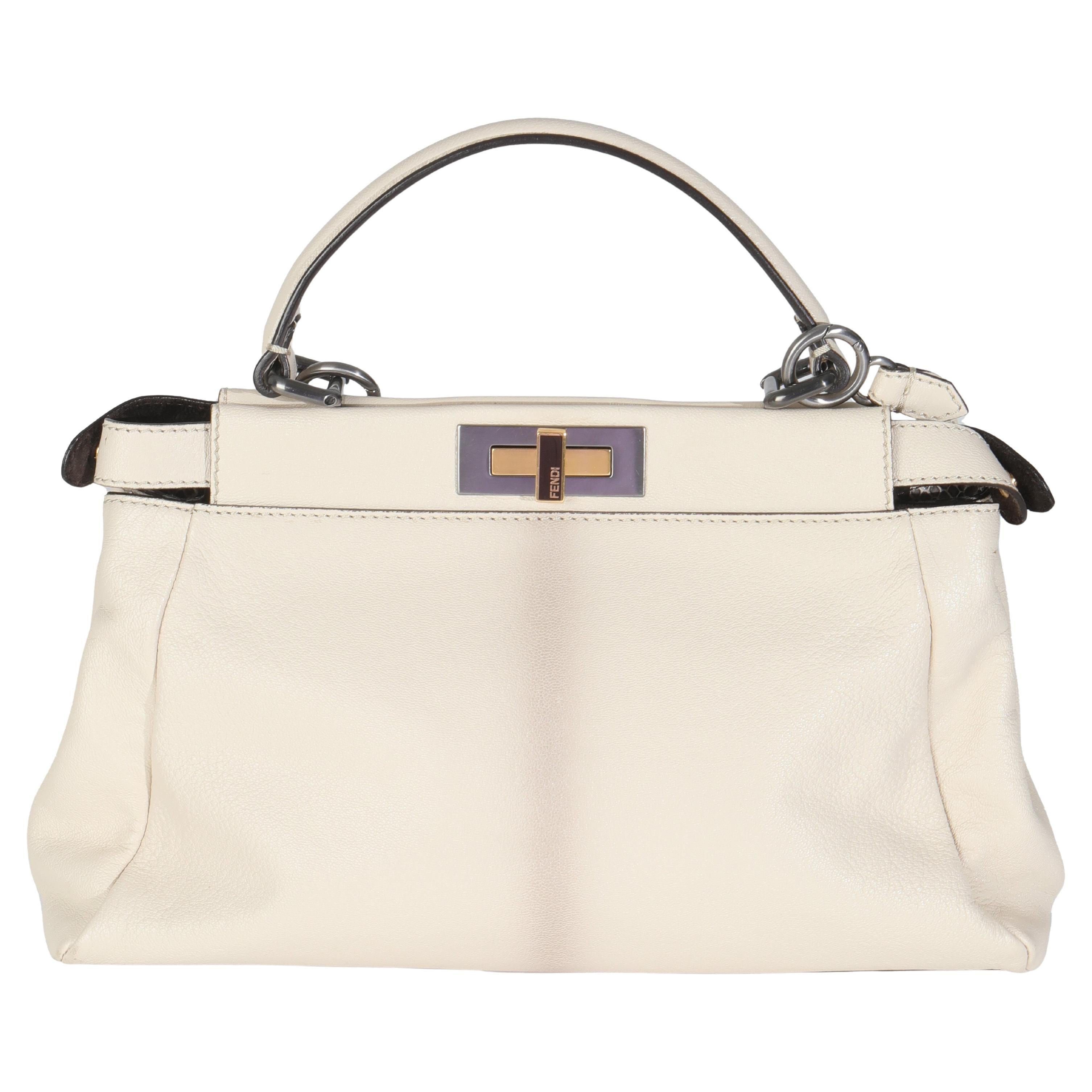 Fendi Weiße Ikonische Schultertasche aus Ziegenleder Beige Python Medium Peekaboo