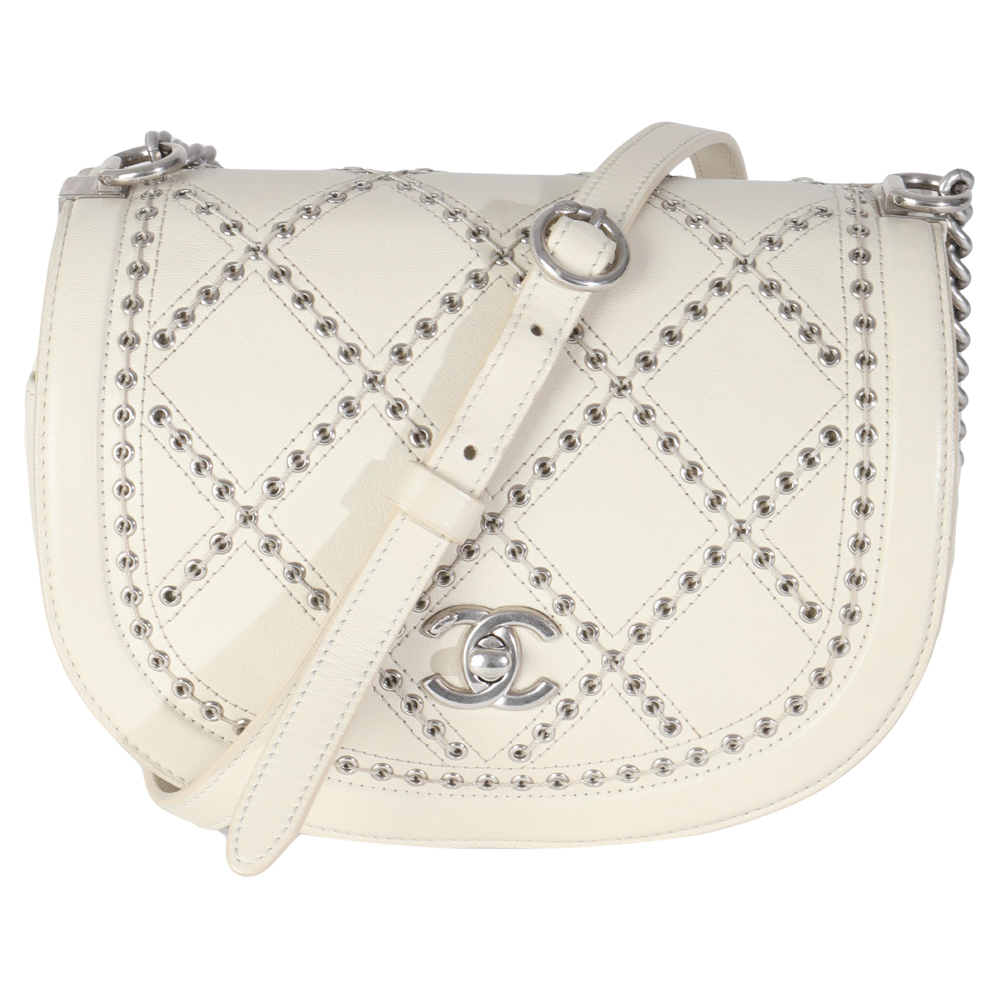 Borsa Chanel Coco Eyelets Small Flap in pelle di vitello avorio in vendita