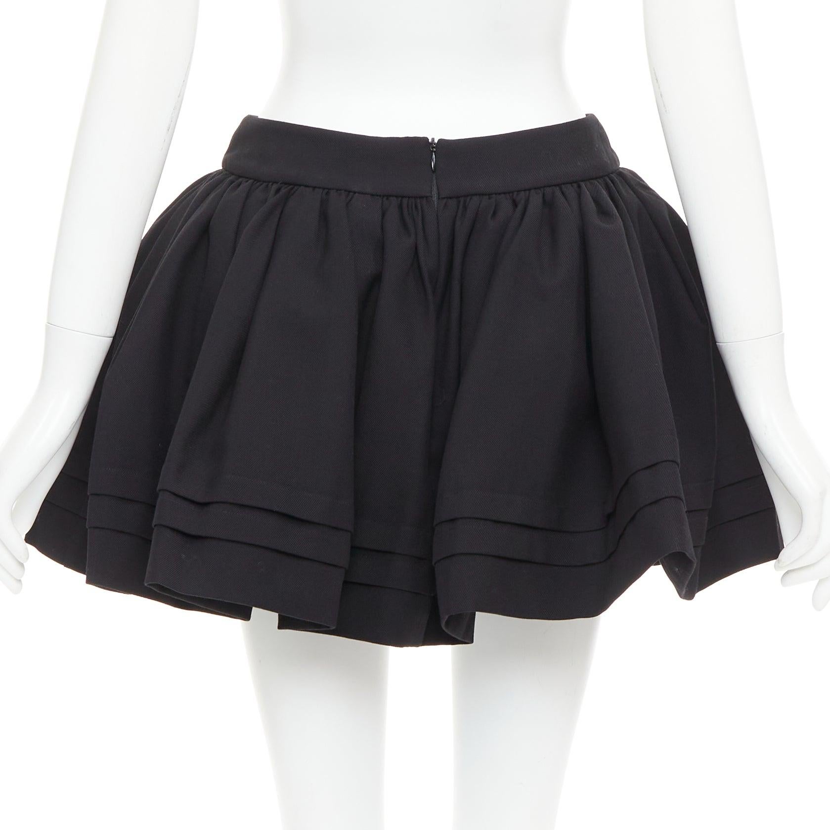 Donna SHUSHU TONG Gonna svasata in lana e seta nera con tulle rigido foderato UK6 XS in vendita