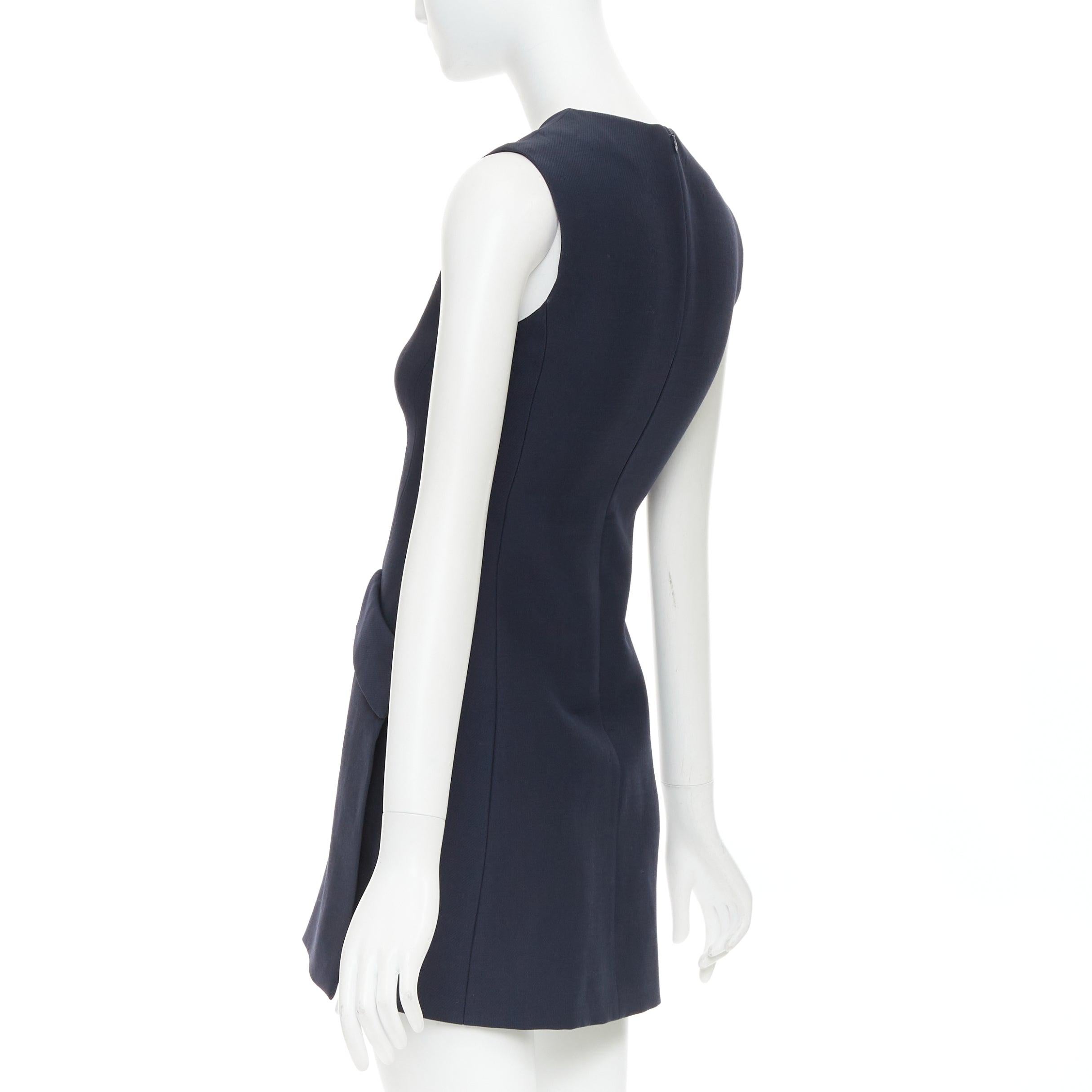 CHRISTIAN DIOR - Robe Aline sans manches en laine à poches à rabats et à fentes, FR34 XS en vente 1