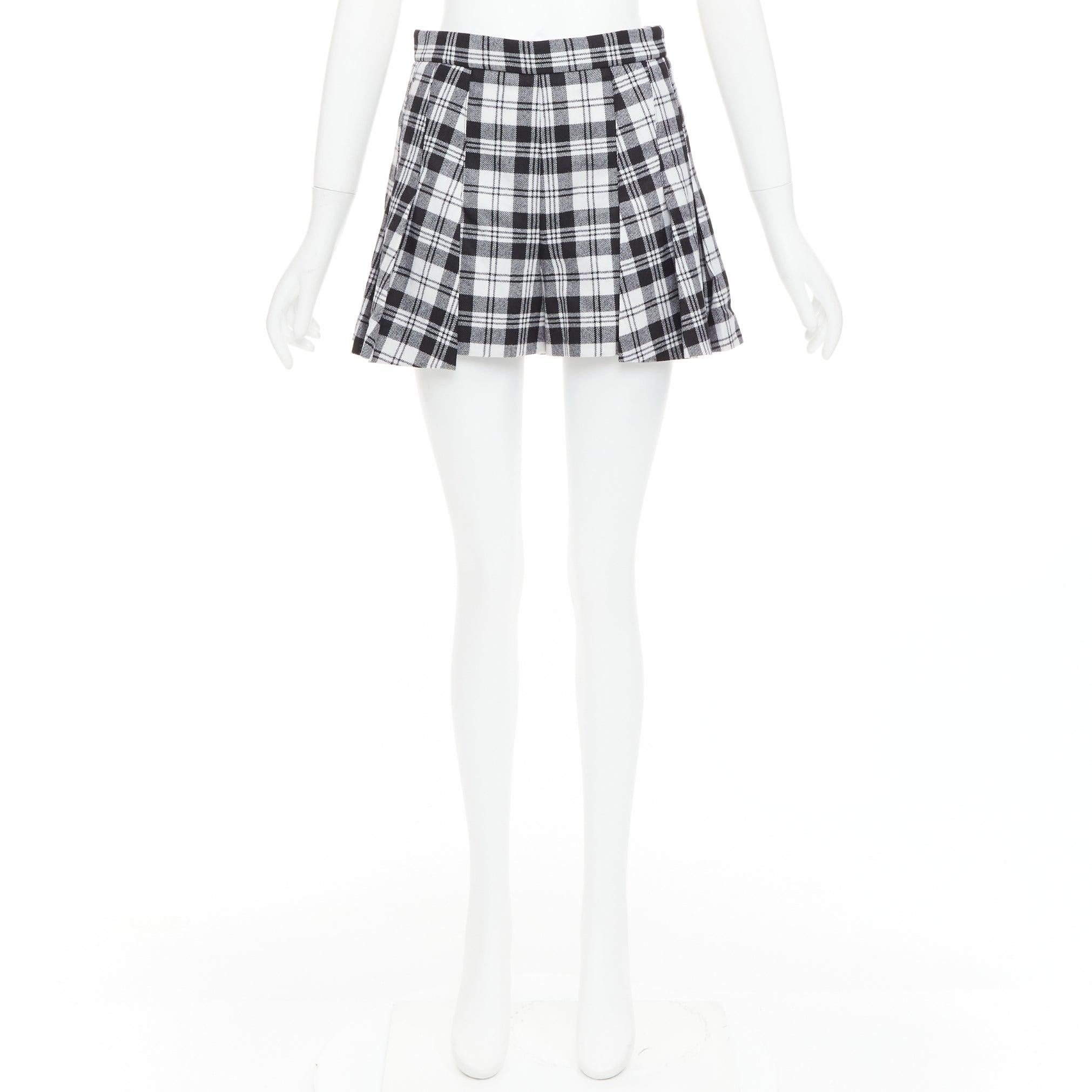RED VALENTINO mini skort in tartan a quadri in 100% lana vergine IT38 XS in vendita 5