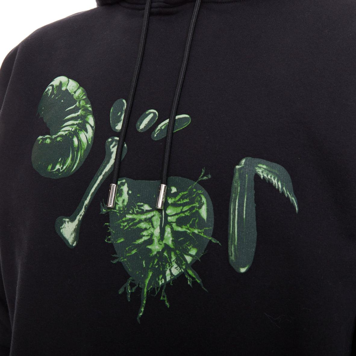 DIOR HOMME Sweat à capuche avec logo graphique en coton noir et vert XXS
Référence : AAWC/A01420
Marque : Dior
Design/One Kim Jones
Modèle : Cactus Jack noir et vert
Collectional : Homme
Matériau : Coton
Couleur : noir, vert
Motif : Solide
Fermeture