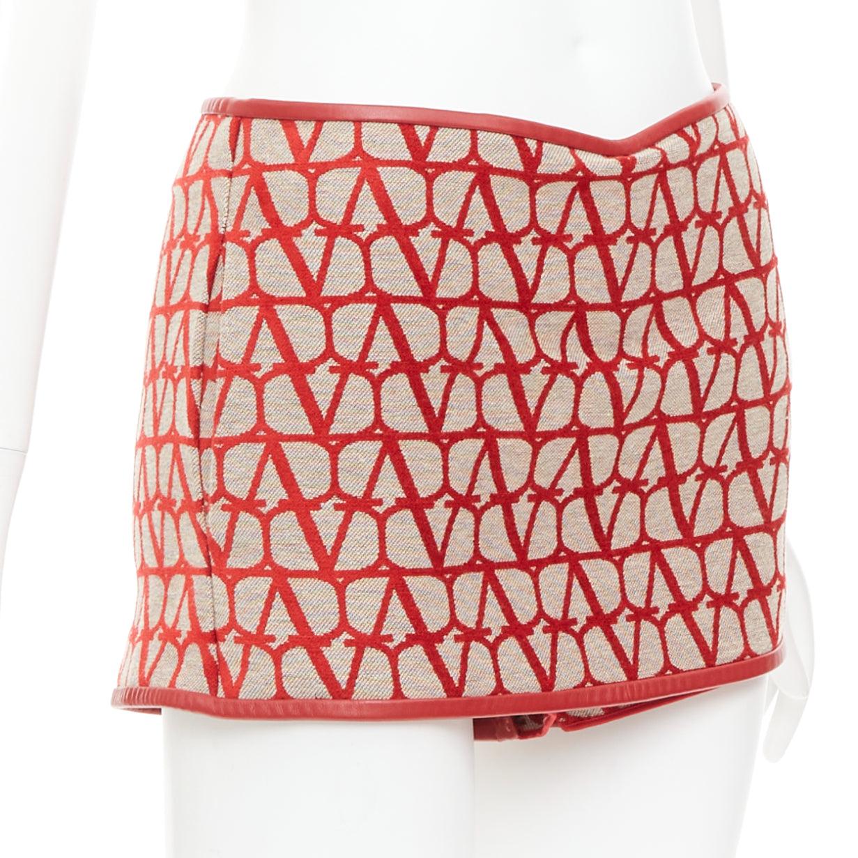 VALENTINO Toile Iconographe rot beige Logo-Lederbesatz Mini-Skort IT38 XS (Beige) im Angebot