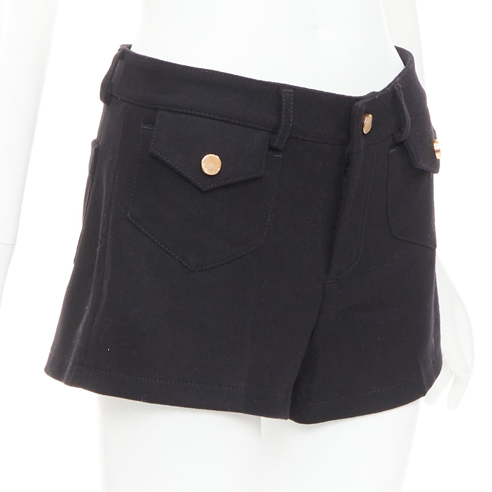 RED VALENTINO schwarze Wollmischung goldene Logo-Knöpfe Mini-Shorts IT38 XS (Schwarz) im Angebot