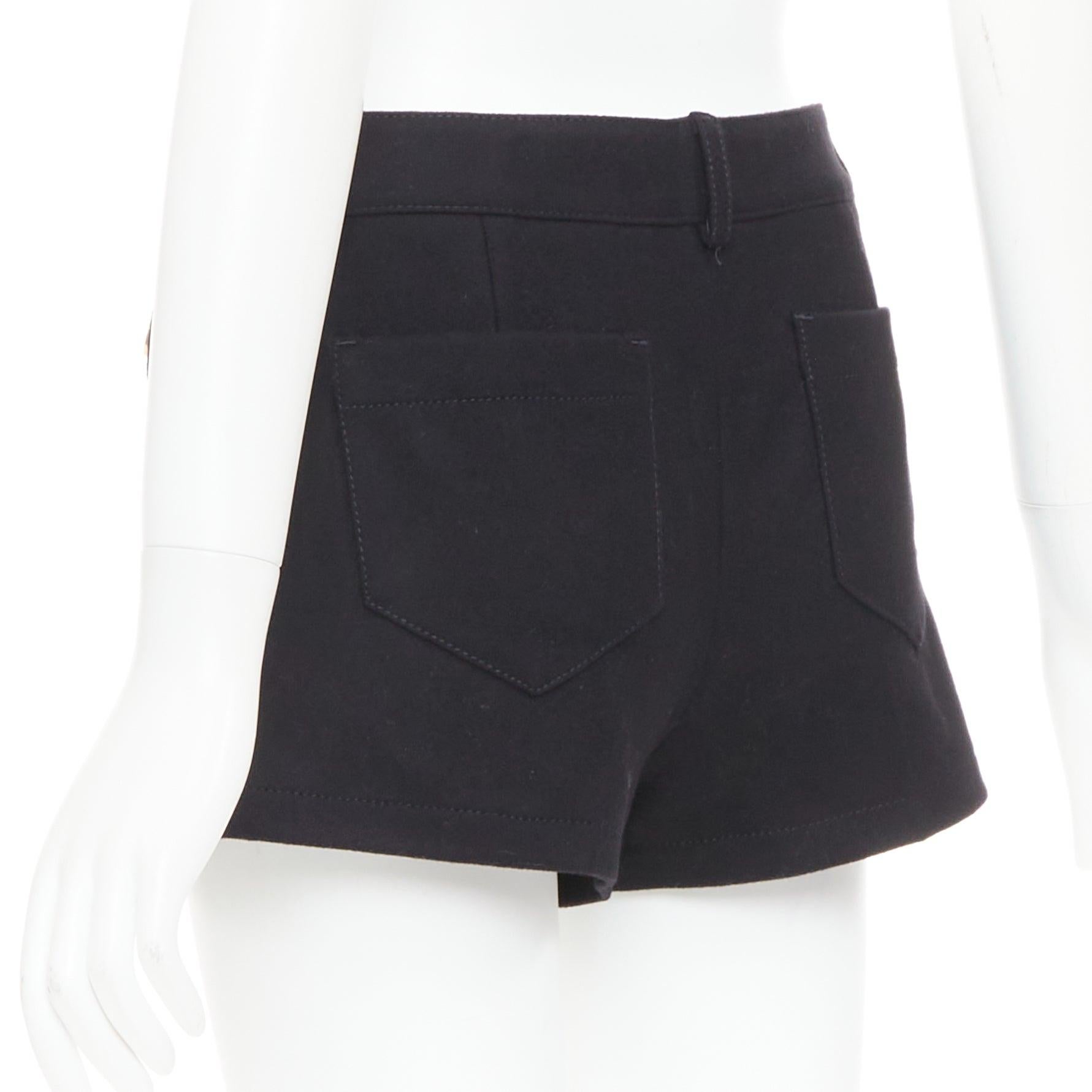 RED VALENTINO schwarze Wollmischung goldene Logo-Knöpfe Mini-Shorts IT38 XS im Angebot 2