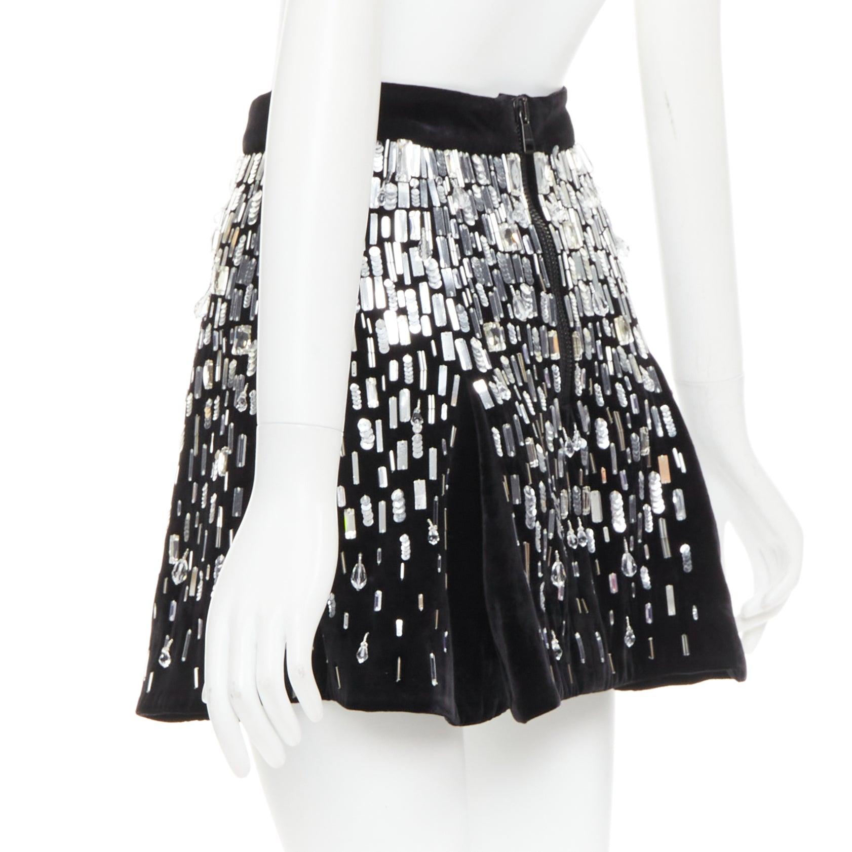 Balmain Skater impreziosito nero argento perline paillettes flare mini gonna FR34 XS in vendita 1