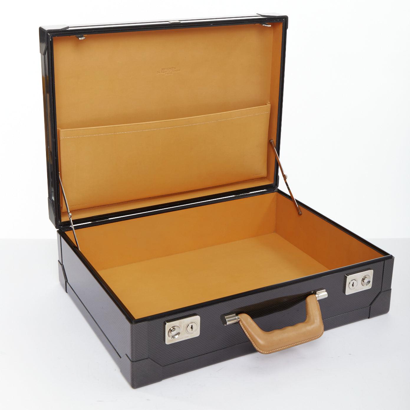 HERMES Espace PM Attache Case Edizione Limitata 500 cartella in fibra di carbonio grigia in vendita 6