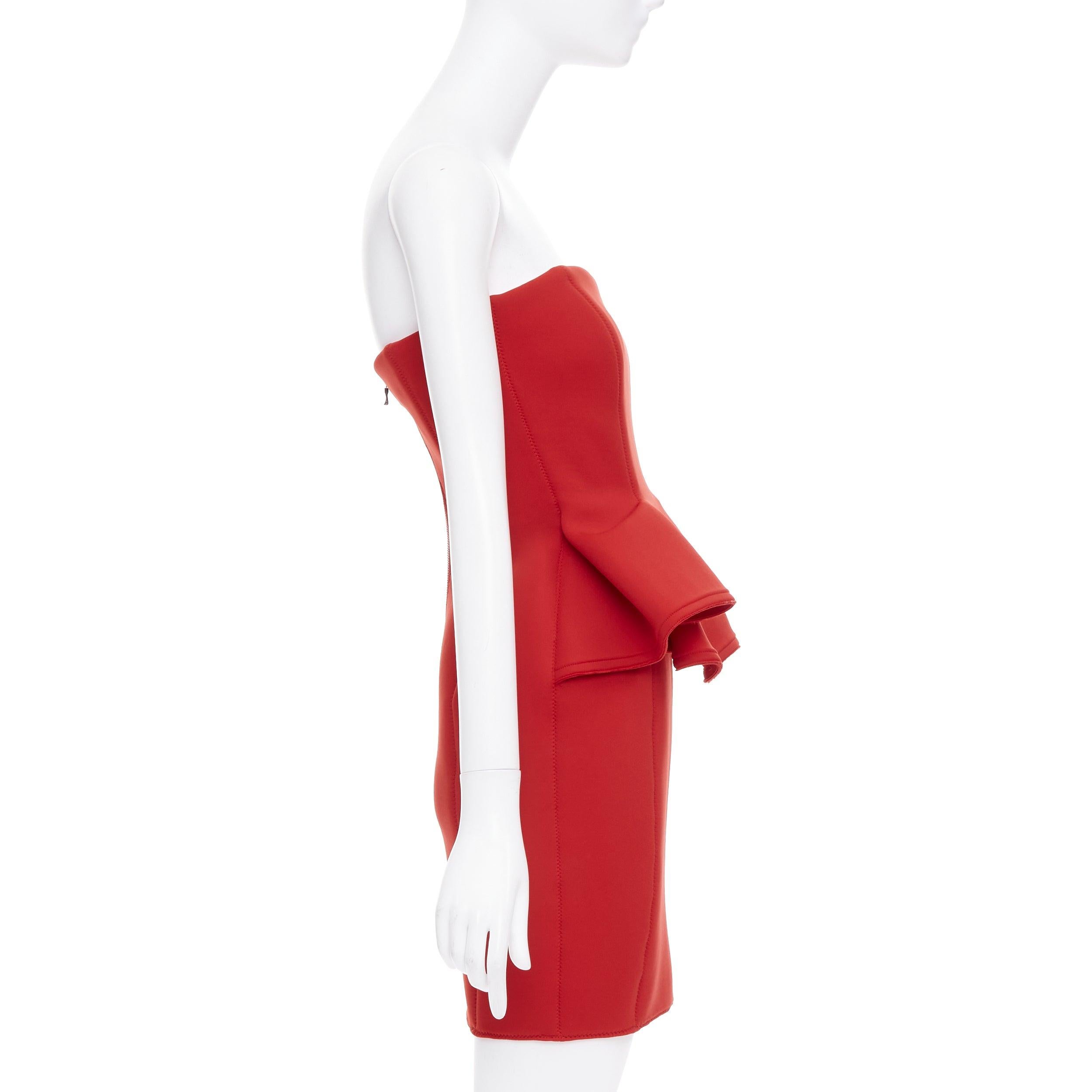 LANVIN Alber Elbaz signature rouge robe péplum en néoprène à bretelles zippée FR34 XS Bon état - En vente à Hong Kong, NT