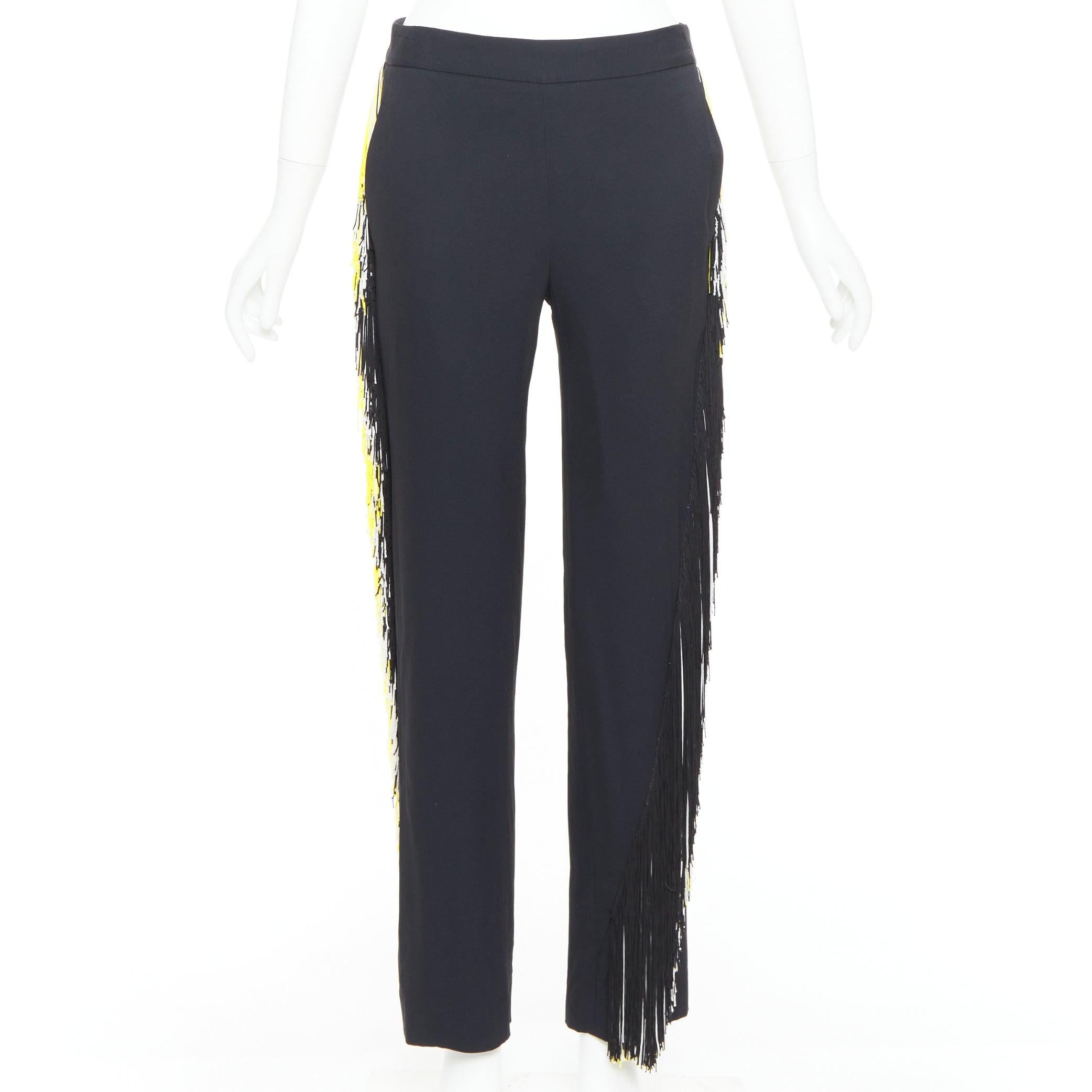 Nero Christopher Kane pantaloni neri in georgette gialla e bianca con frange UK8 S in vendita