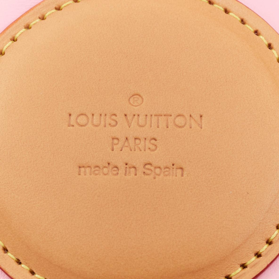 Donna raro LOUIS VUITTON 2023 Vivienne Holidays fiore rosa portamonete charme in vendita