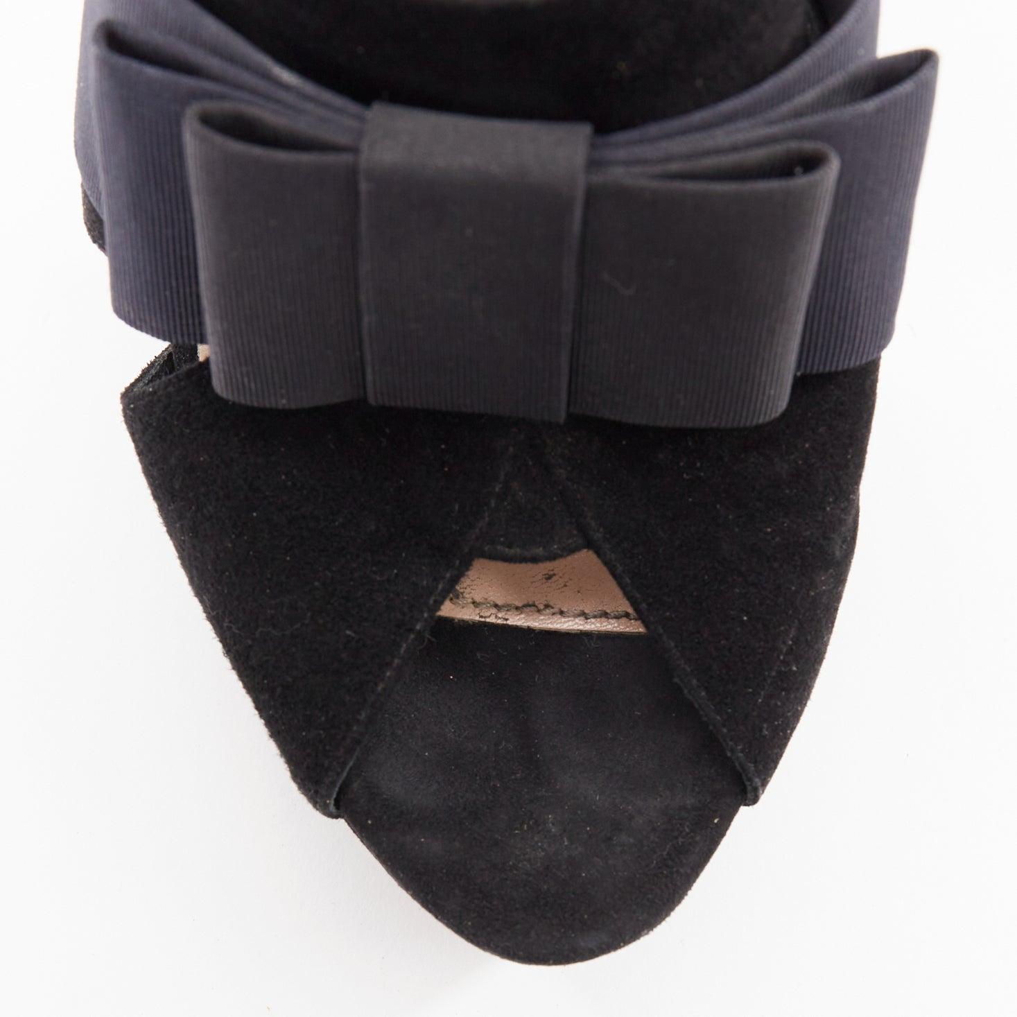 MIU MIU nero in pelle scamosciata con fiocco origami e tacchi a spillo EU35 in vendita 1