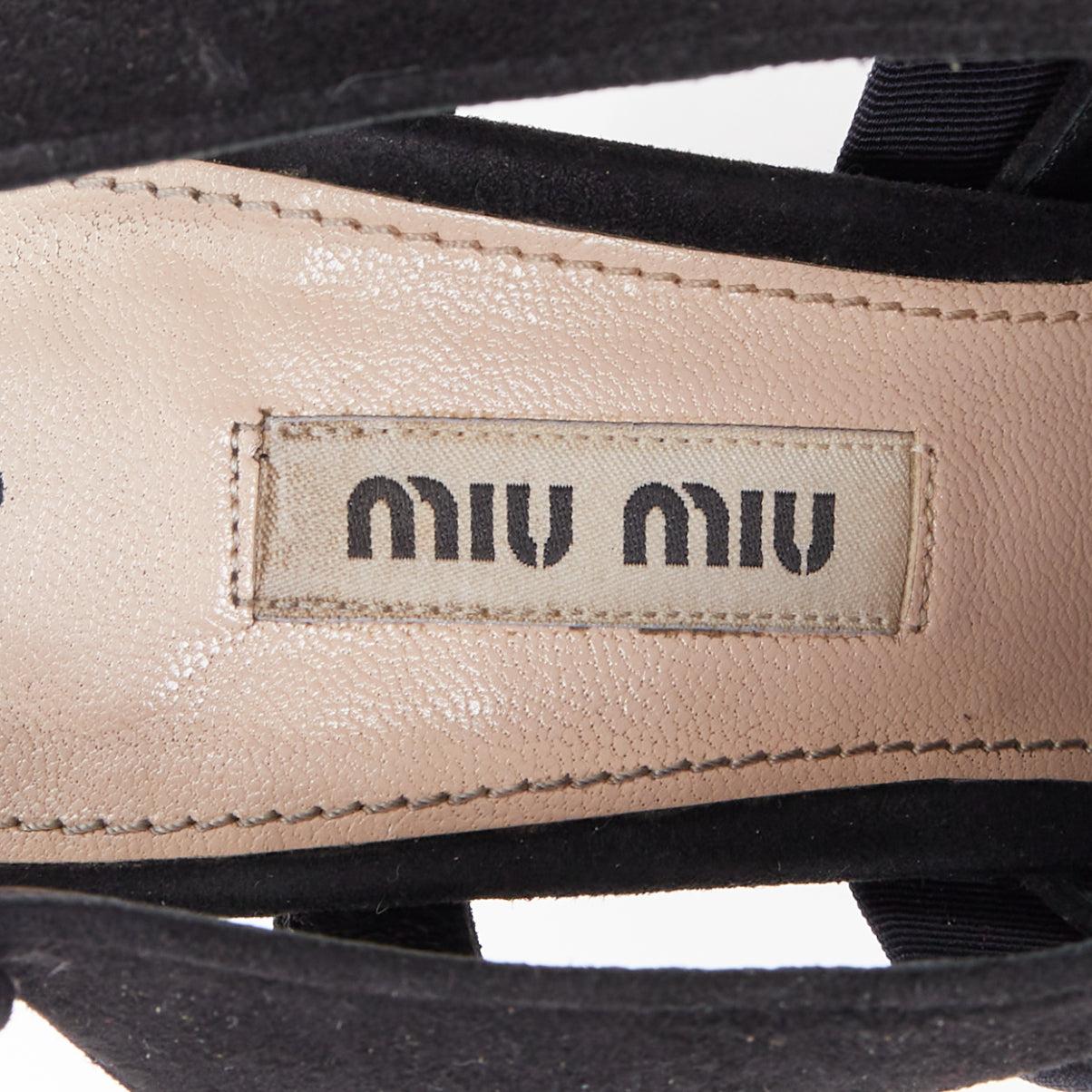 MIU MIU nero in pelle scamosciata con fiocco origami e tacchi a spillo EU35 in vendita 4