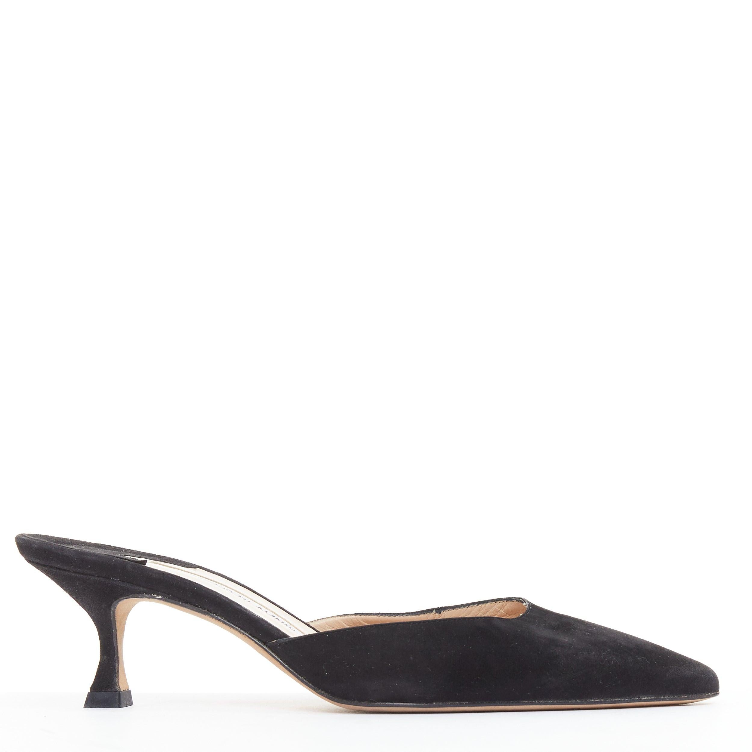 MANOLO BLAHNIK mules en cuir velours noir à bouts pointus et à bobines basses EU36
Référence : CELM/A00006
Marque : Manolo Blahnik
MATERIAL : Suède
Couleur : Noir
Motif : Solide
Fermeture : Slip On
Doublure : Cuir nude
Fabriqué en :
