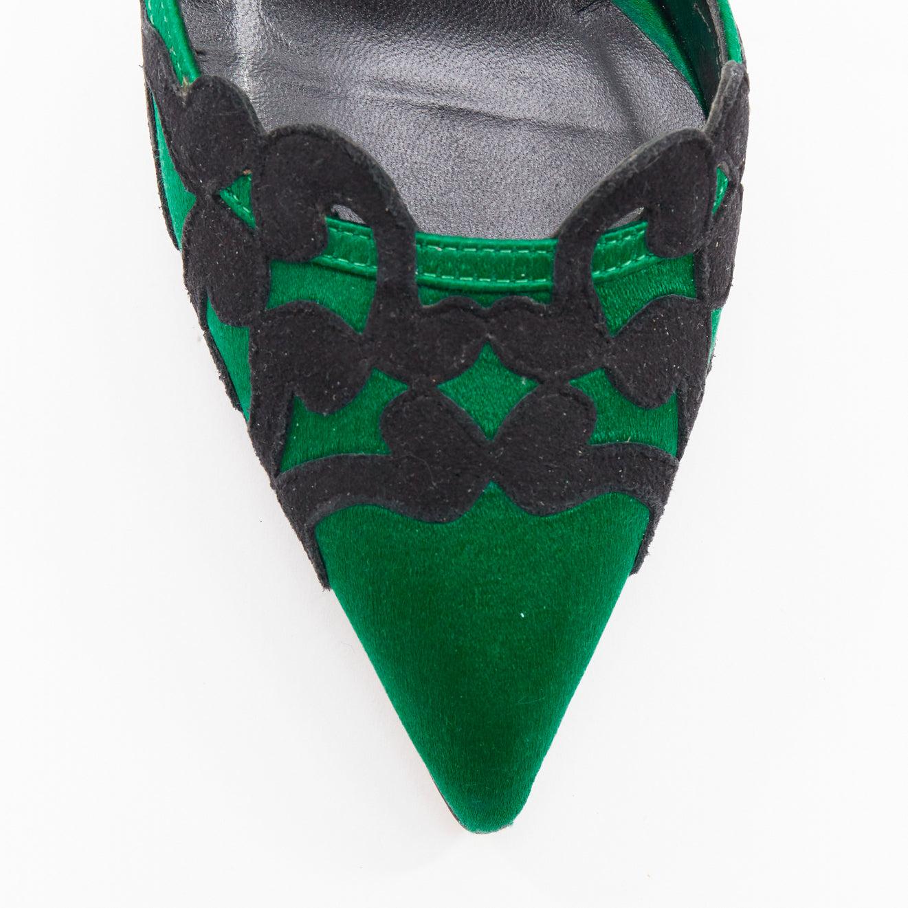 MANOLO BLAHNIK Décolleté vintage in raso verde e pizzo nero con rocchetto, EU35 in vendita 1