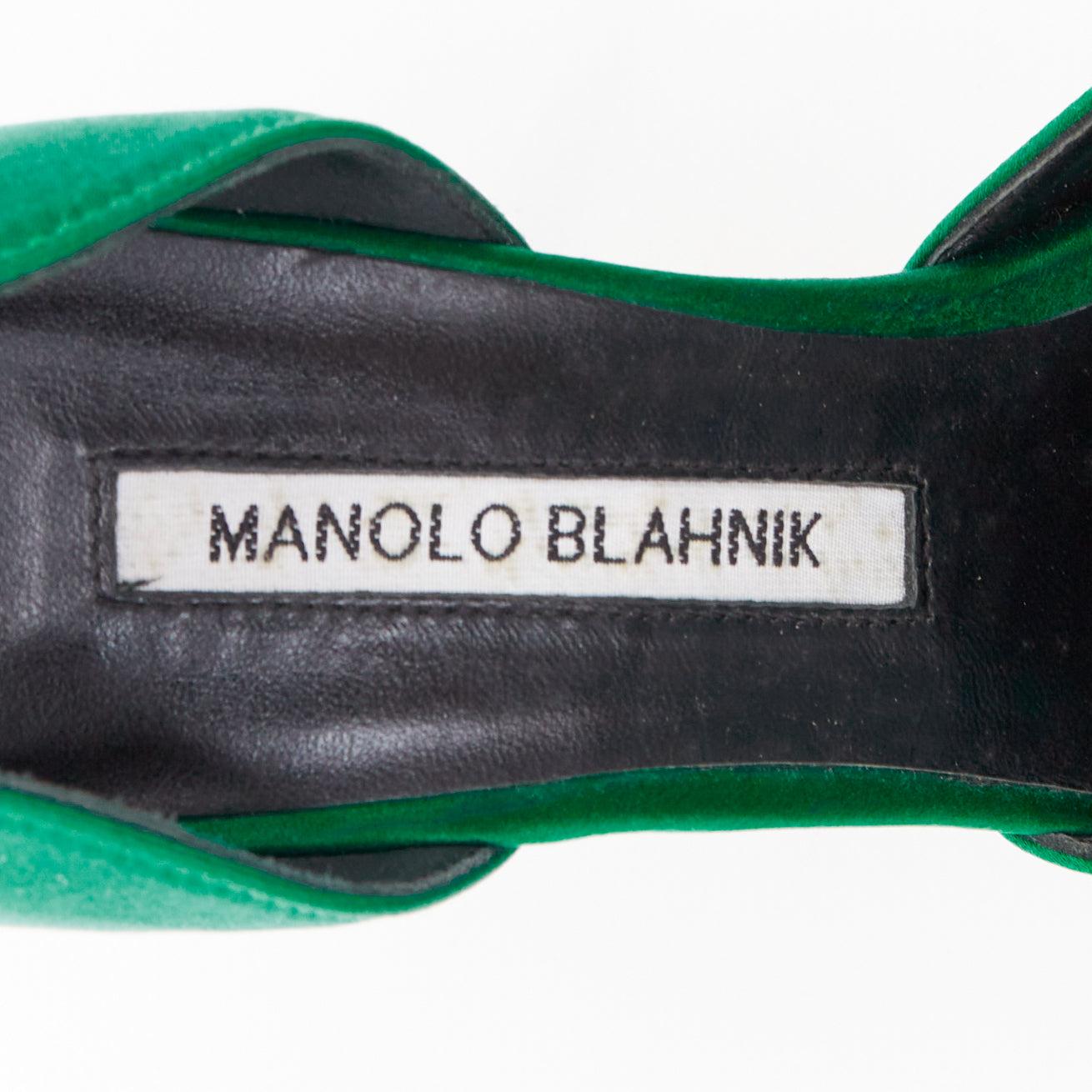 MANOLO BLAHNIK Décolleté vintage in raso verde e pizzo nero con rocchetto, EU35 in vendita 4
