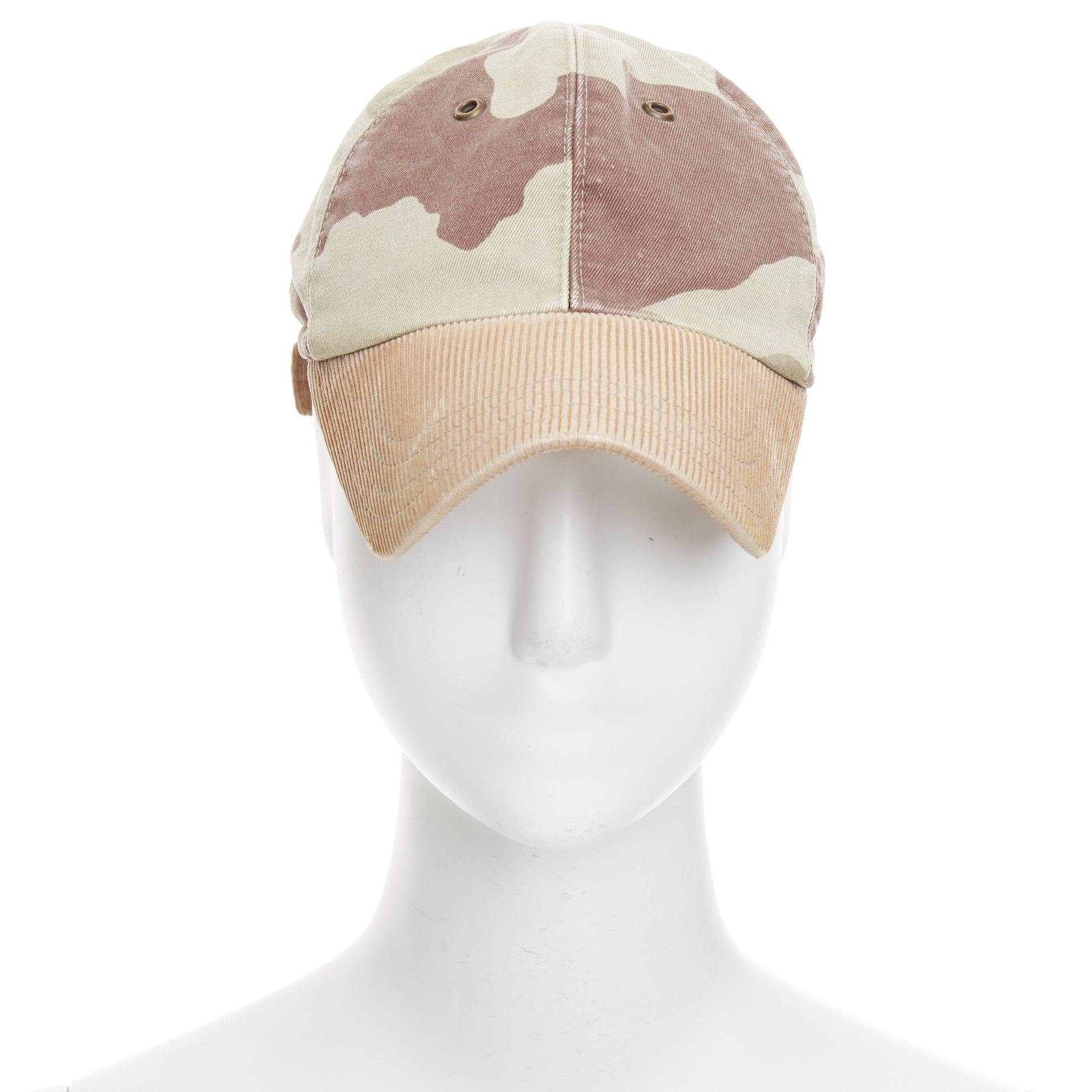 Beige A.P.C. cappello da baseball a becco di velluto a coste color cachi cammello S in vendita