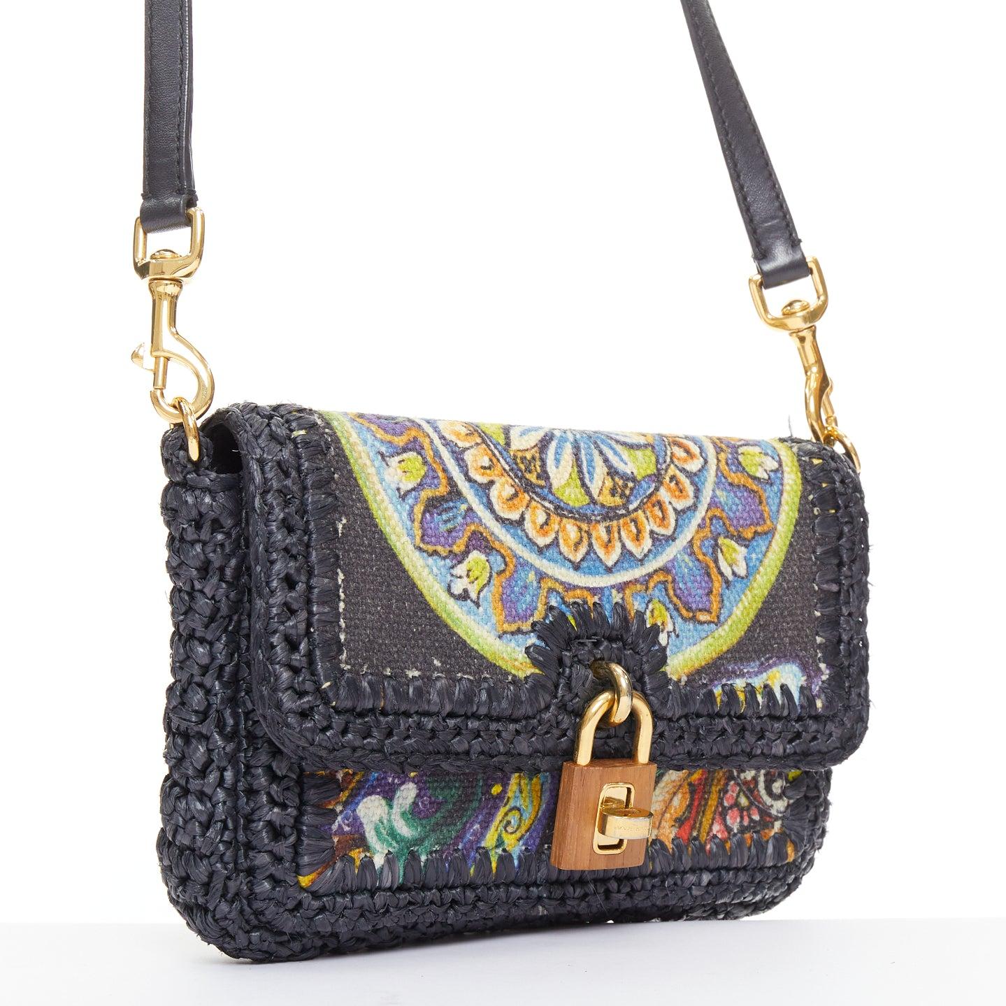 Noir Dolce & Gabbana 2013 Runway navy raffia braid baroque gold lock crossbody bag en vente