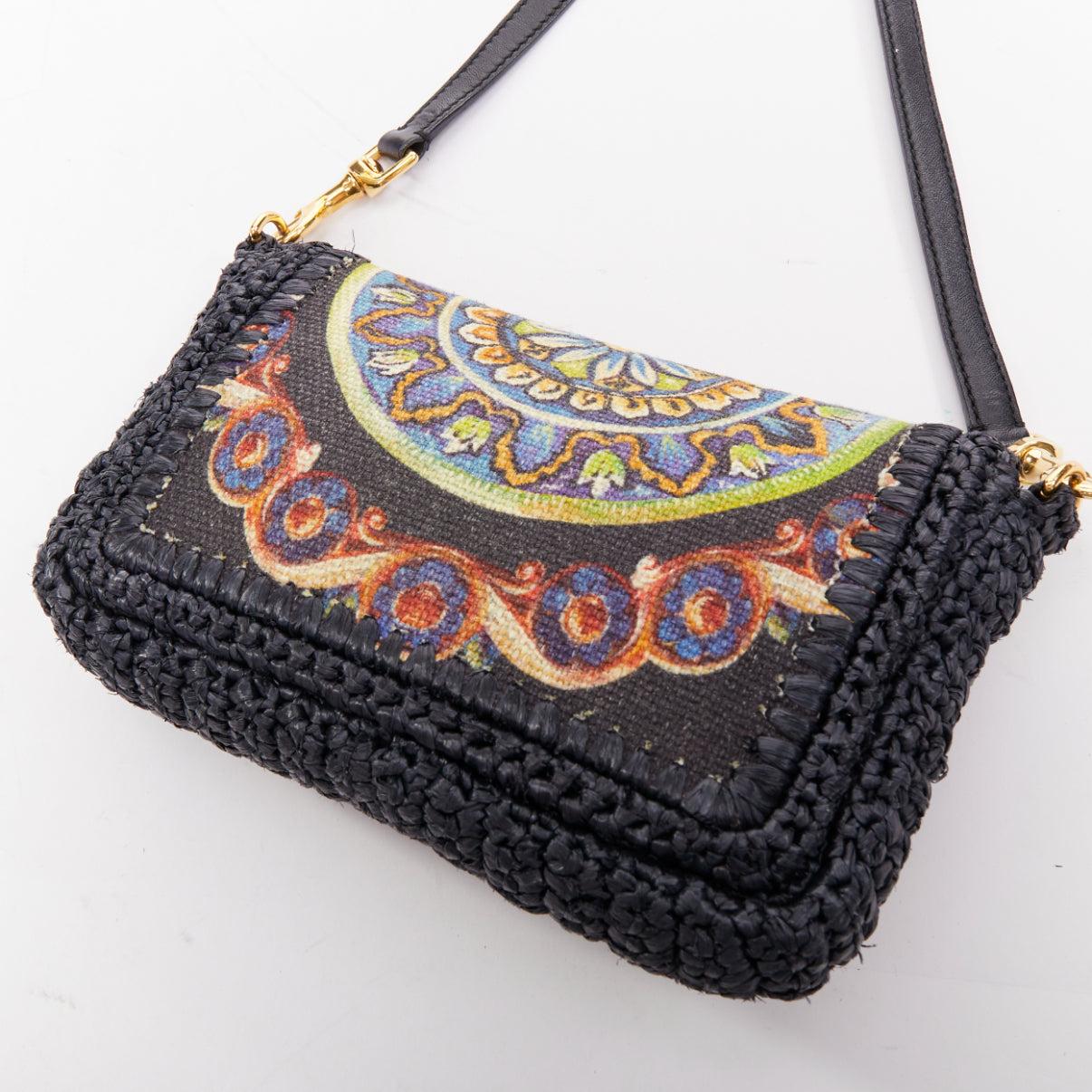 Dolce & Gabbana 2013 Runway navy raffia braid baroque gold lock crossbody bag en vente 3