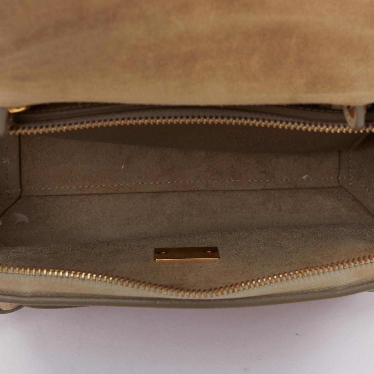 CELINE Mini Belt, borsa in pelle di vitello beige con manico passante in vendita 4