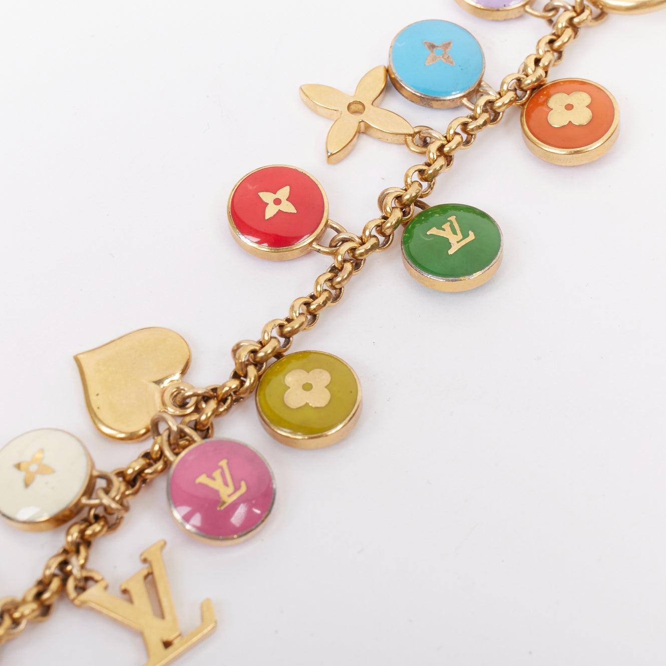 LOUIS VUITTON Portes Cles Chainne Pastille catena d'oro logo charme per borsa
Riferimento: TGAS/E00848
Marchio: Louis Vuitton
Model No: Portes Cles Chainne Pastille
Materiale: Metallo, resina
Colore: Oro, Multicolore
Modello: Tinta unita
Chiusura: