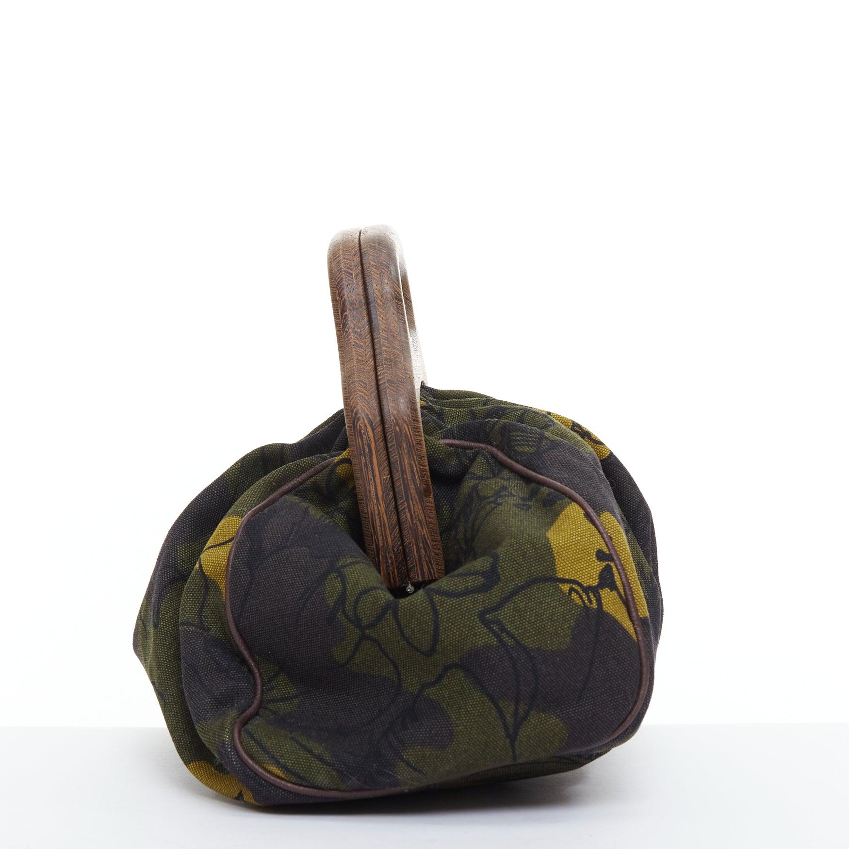 MIU MIU Vintage Runway pochette en toile fleurie verte avec cadre en bois État moyen - En vente à Hong Kong, NT