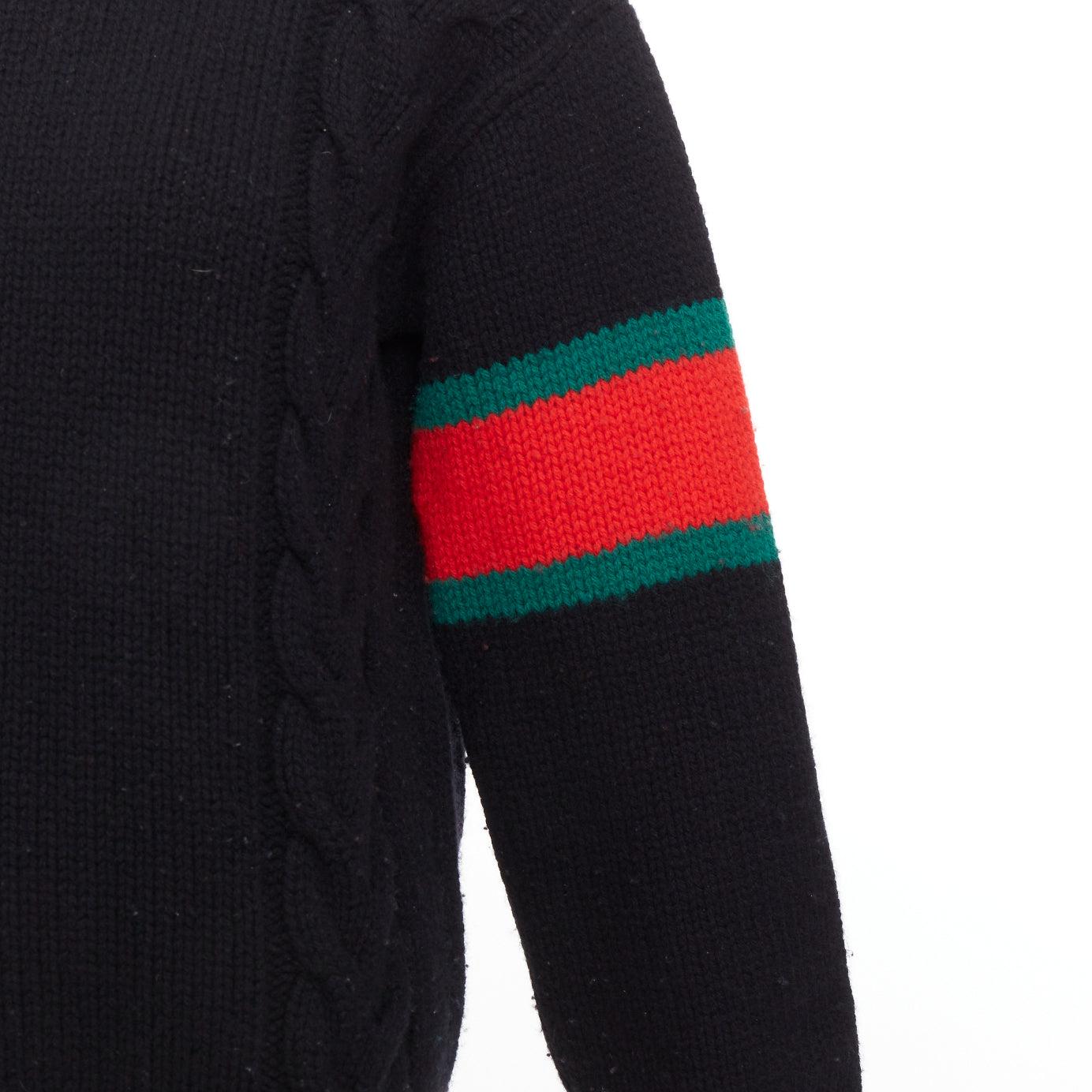 GUCCI 2021 pull-over à col ras du cou en laine noire rouge verte tressée XS
Référence : TGAS/E00884
Marque : Gucci
Designer : Alessandro Michele
Collectional : AW 2021
MATERIAL : Laine
Couleur : noir, rouge
Motif : Rayé
Fermeture : Pull-over
Détails