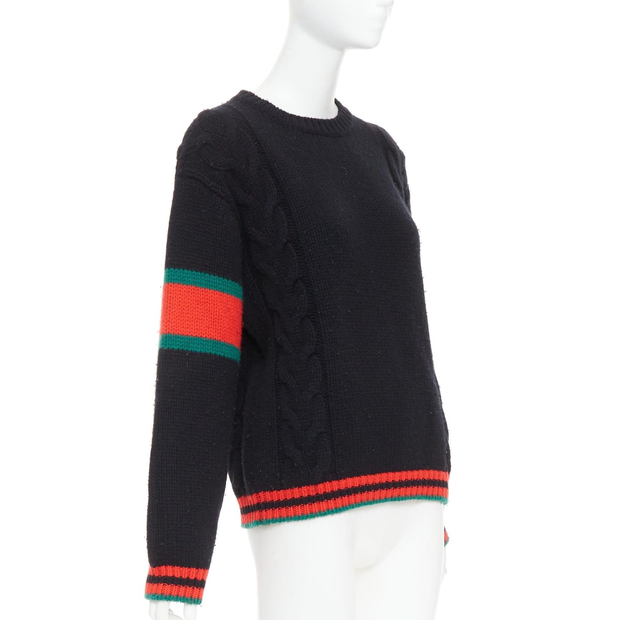 Noir GUCCI 2021 pull-over à col ras du cou en laine noire rouge verte tressée XS en vente