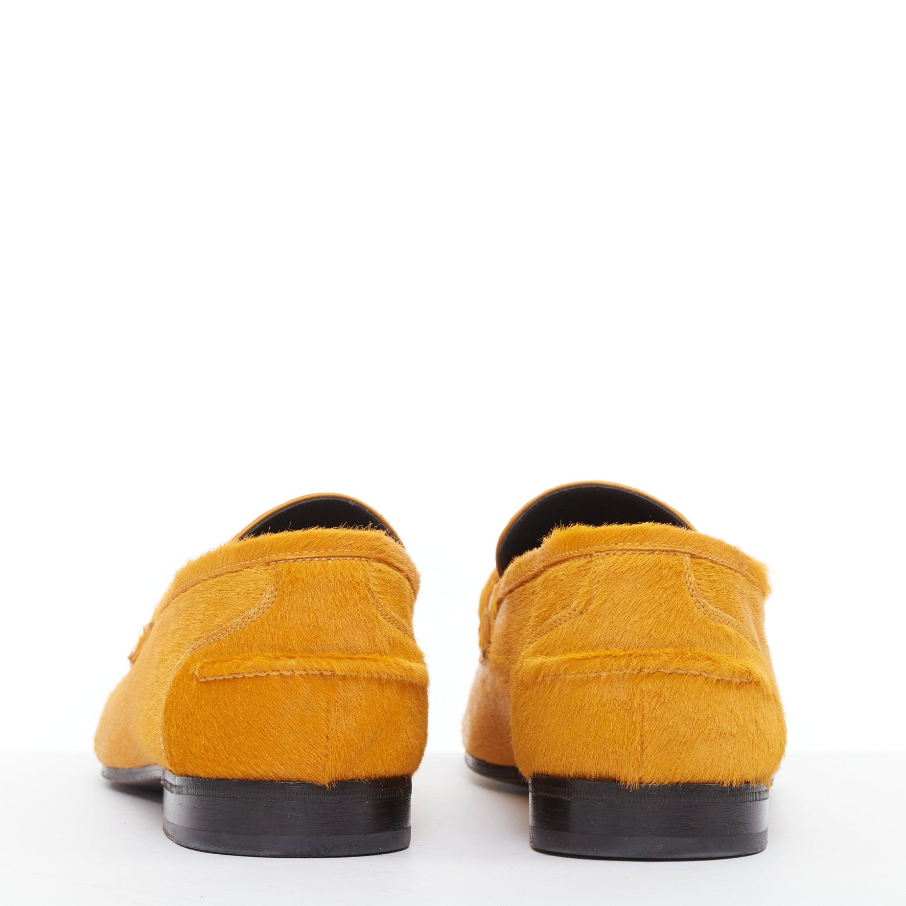 TOM FORD Senfgelbe Kalbshaar-Goldkette Samt-Mokassin-Slipper UK8 EU42 Herren im Angebot