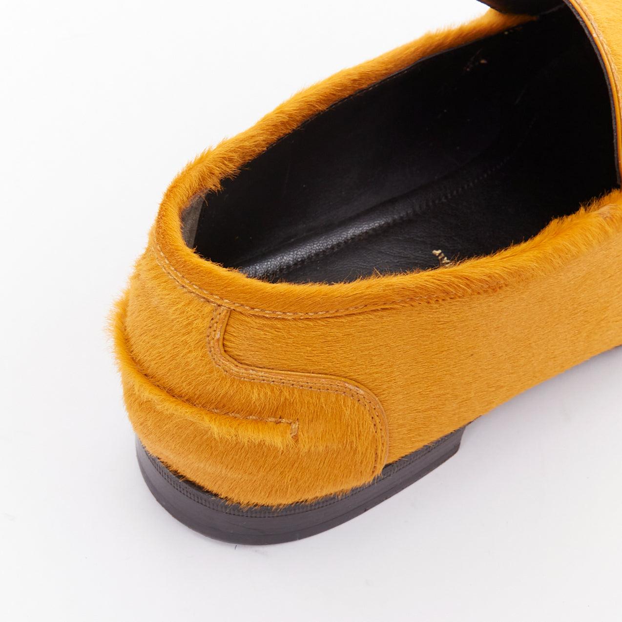 TOM FORD Senfgelbe Kalbshaar-Goldkette Samt-Mokassin-Slipper UK8 EU42 im Angebot 3