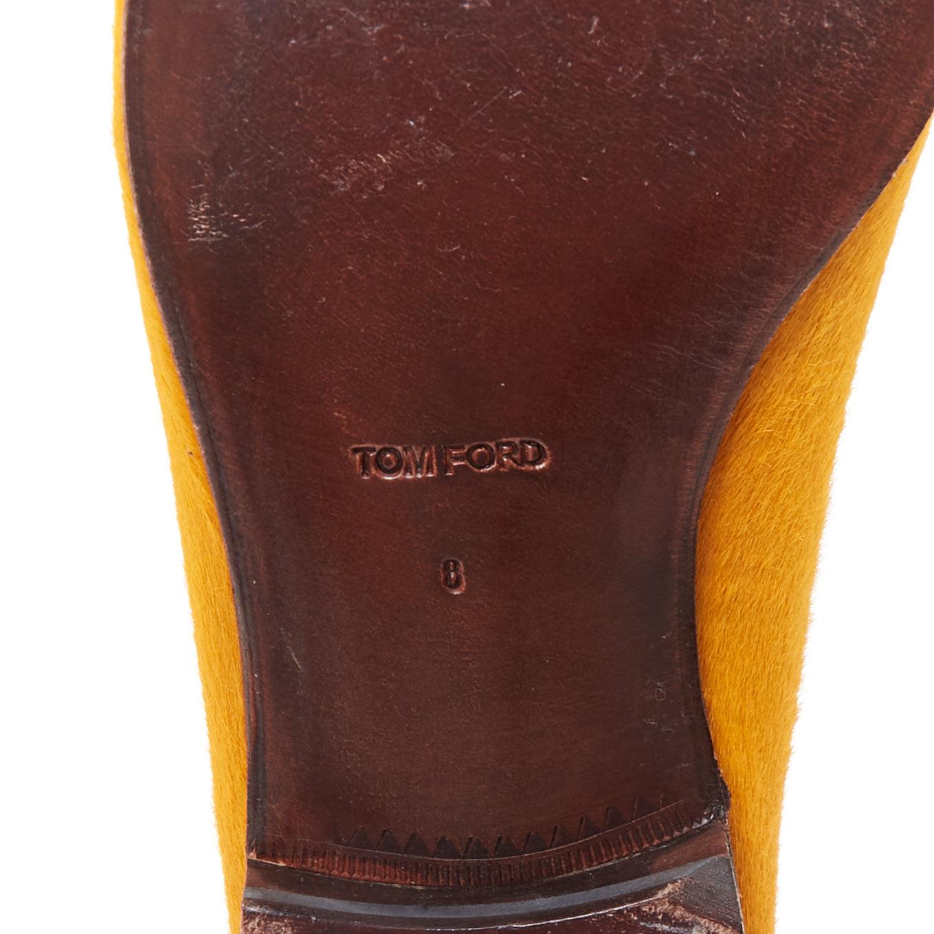 TOM FORD Senfgelbe Kalbshaar-Goldkette Samt-Mokassin-Slipper UK8 EU42 im Angebot 5
