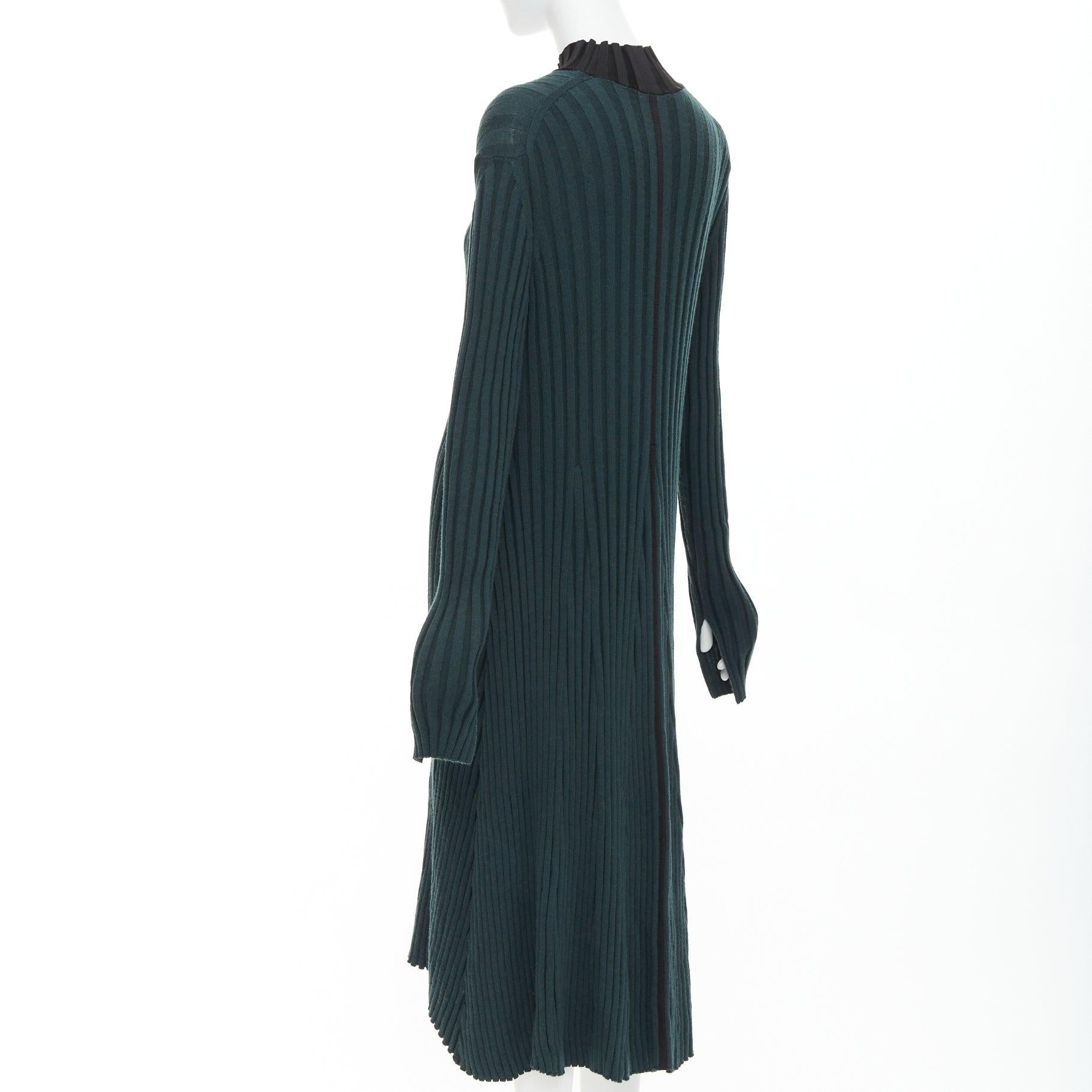 OLD CELINE Phoebe Philo 2014 dunkelgrünes Kleid aus Wolle mit geripptem Halsausschnitt S im Angebot 1