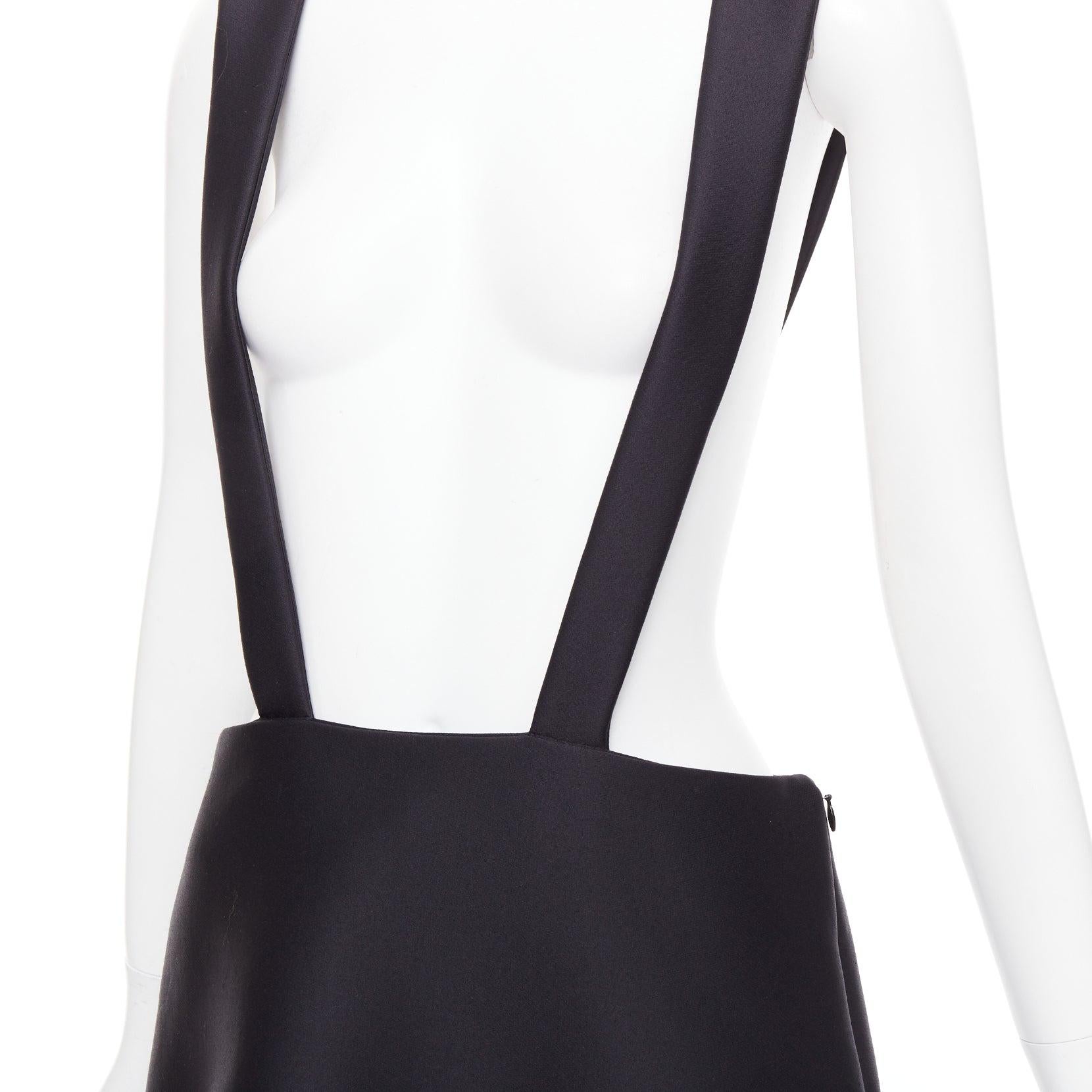 PRADA 2023 schwarz Schurwollmischung Logo-Schleife hinten Straps-Minirock IT40 S im Angebot 2