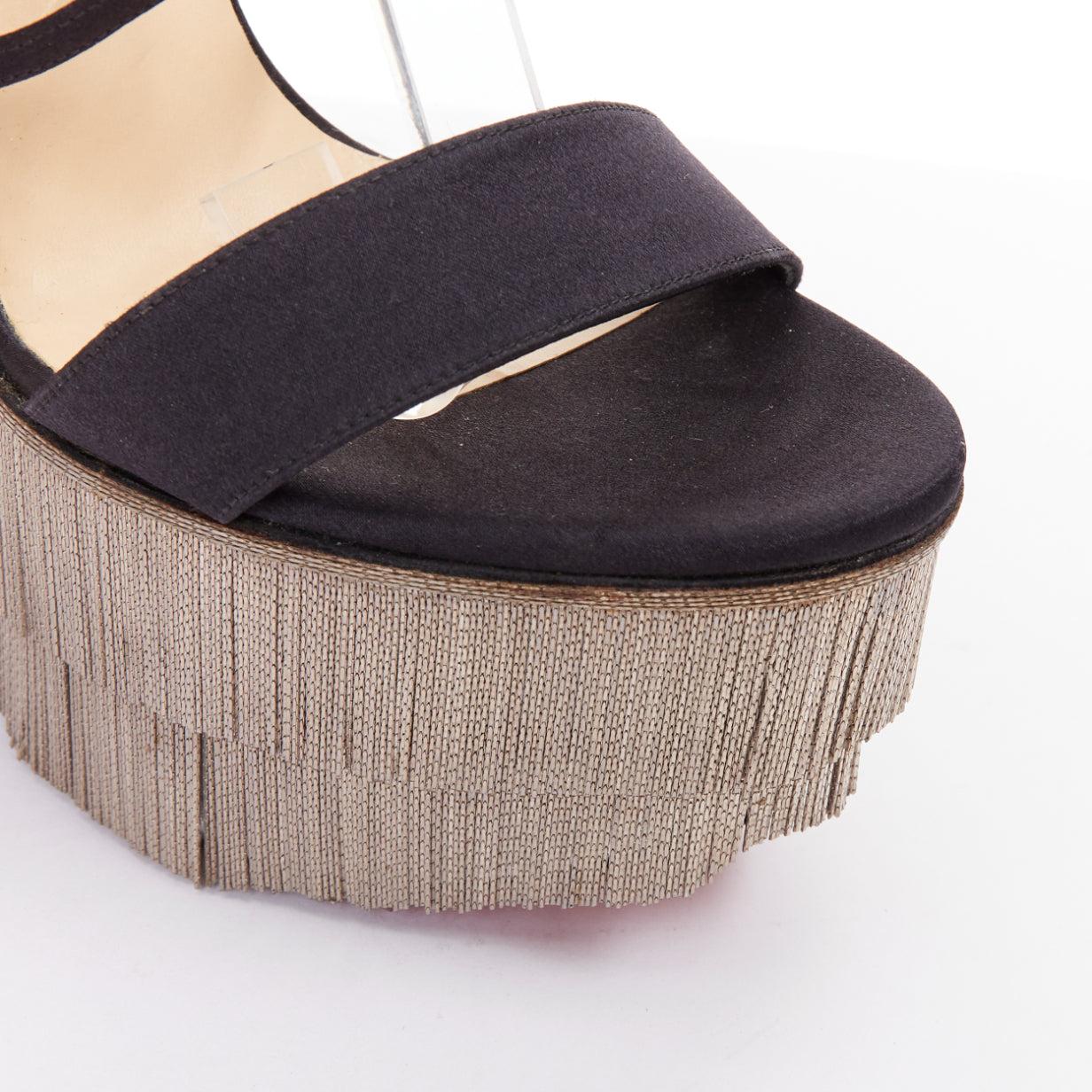 CHRISTIAN LOUBOUTIN Foxtrottissima 160 chaînes franges satin compensées EU38 en vente 2