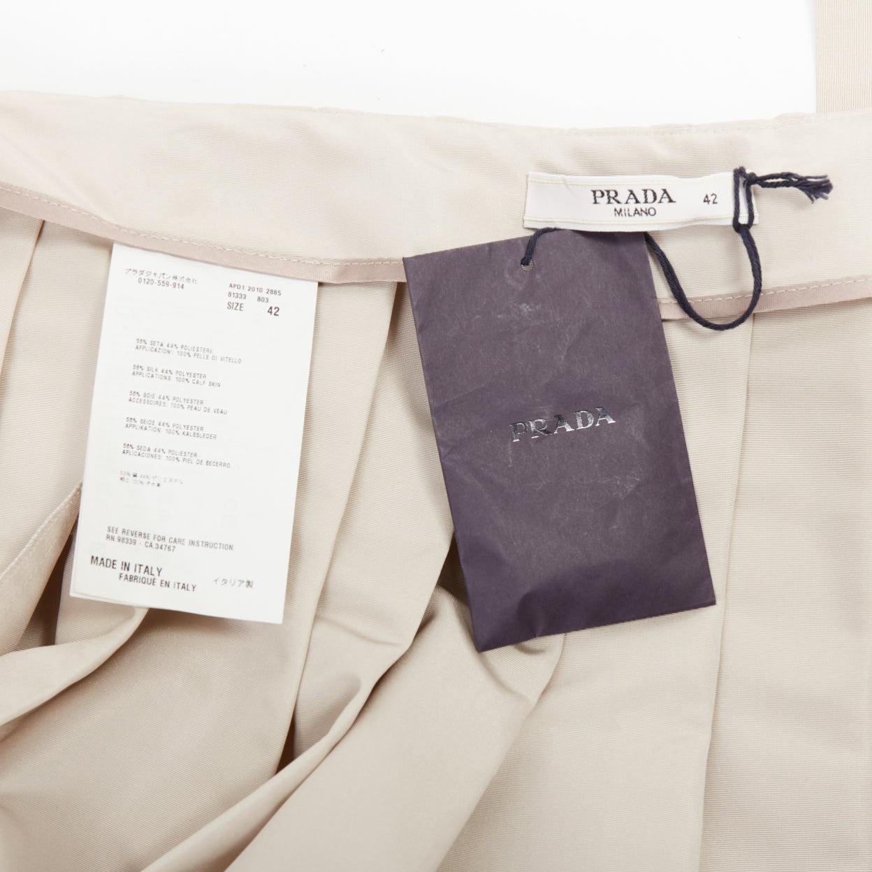 PRADA 2010 Vintage légère soie mélangée plissée cuir mini jupe IT42 M en vente 3